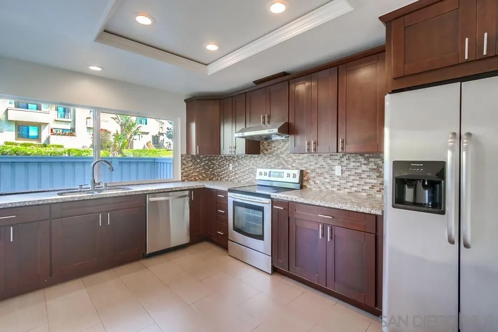 Photo #5: 250041530 Listing 