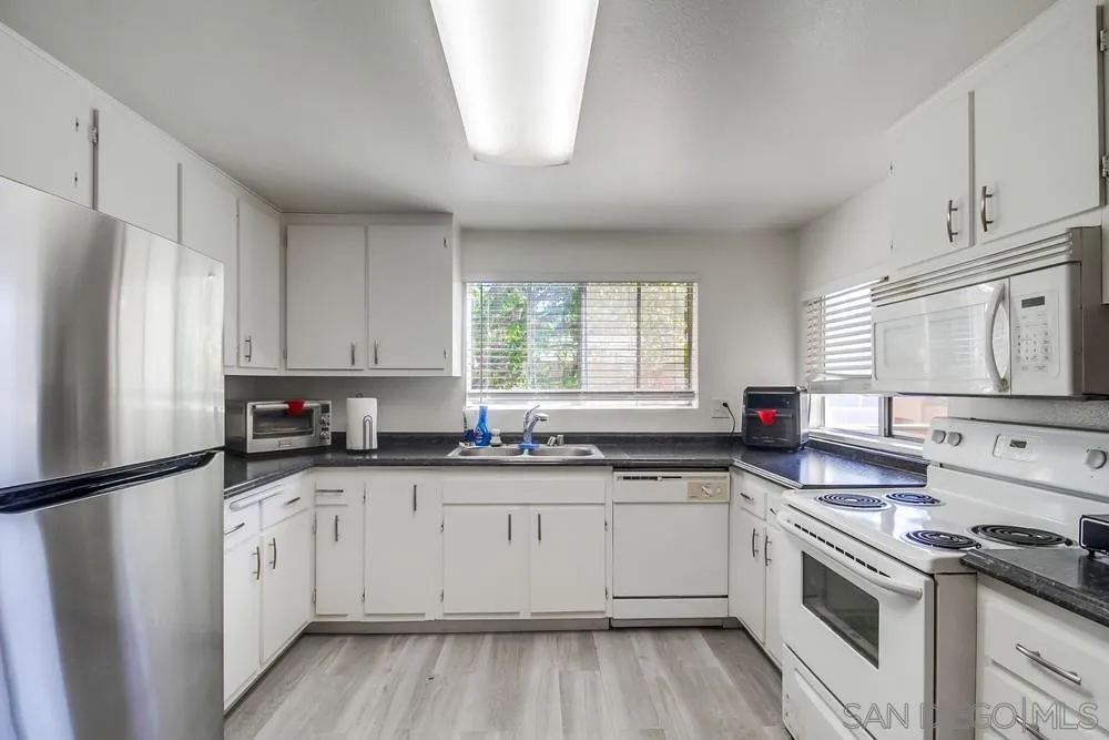 https://cdn.realtyfeed.com/cdn/127/250041531/4f95acbd3d1ac0d6224bd9b7a314d16f.webp