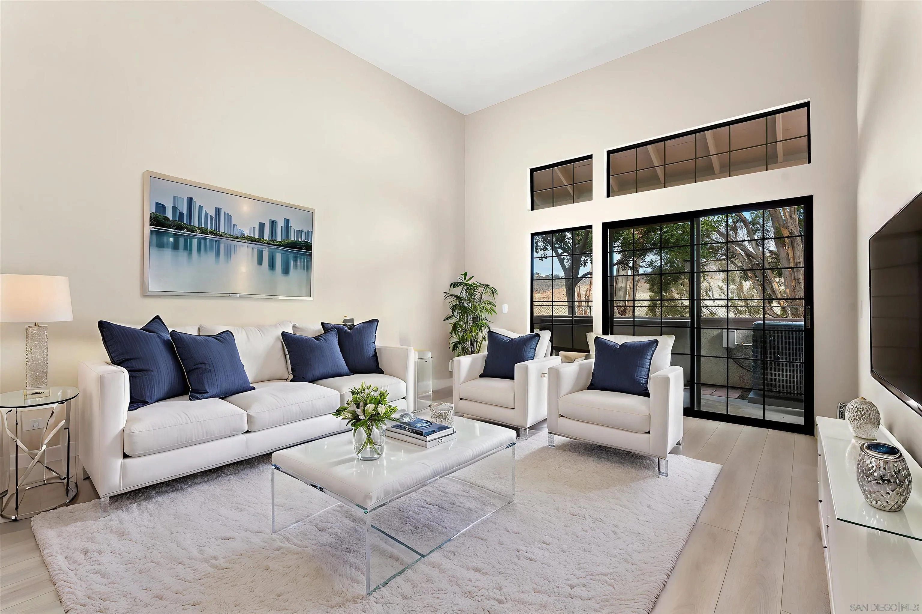 Photo #2: 250041535 Listing: Photo #2