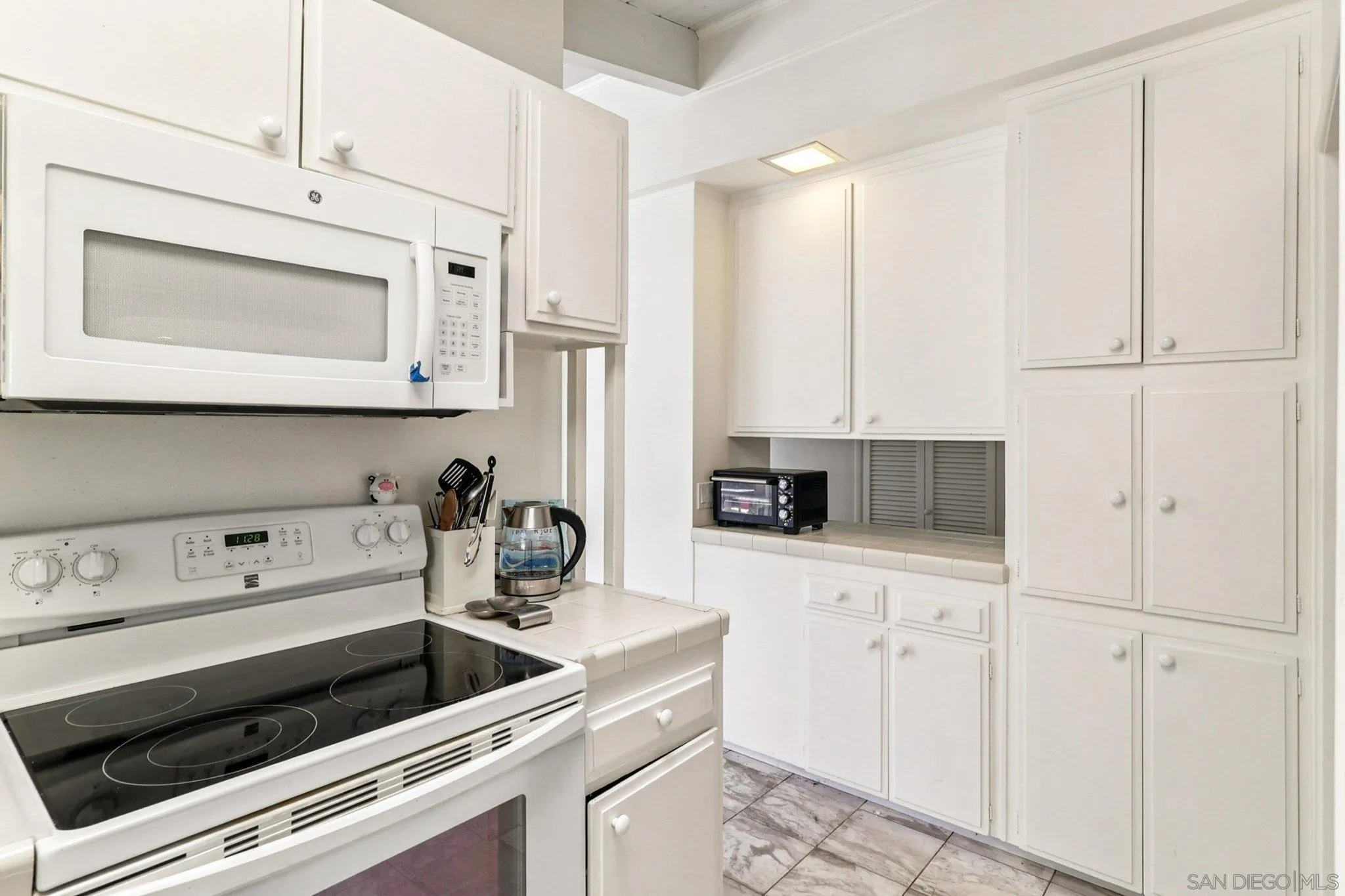 https://cdn.realtyfeed.com/cdn/127/250041538/82eea4f81276794b1cf74eee6f3f0d3d.webp