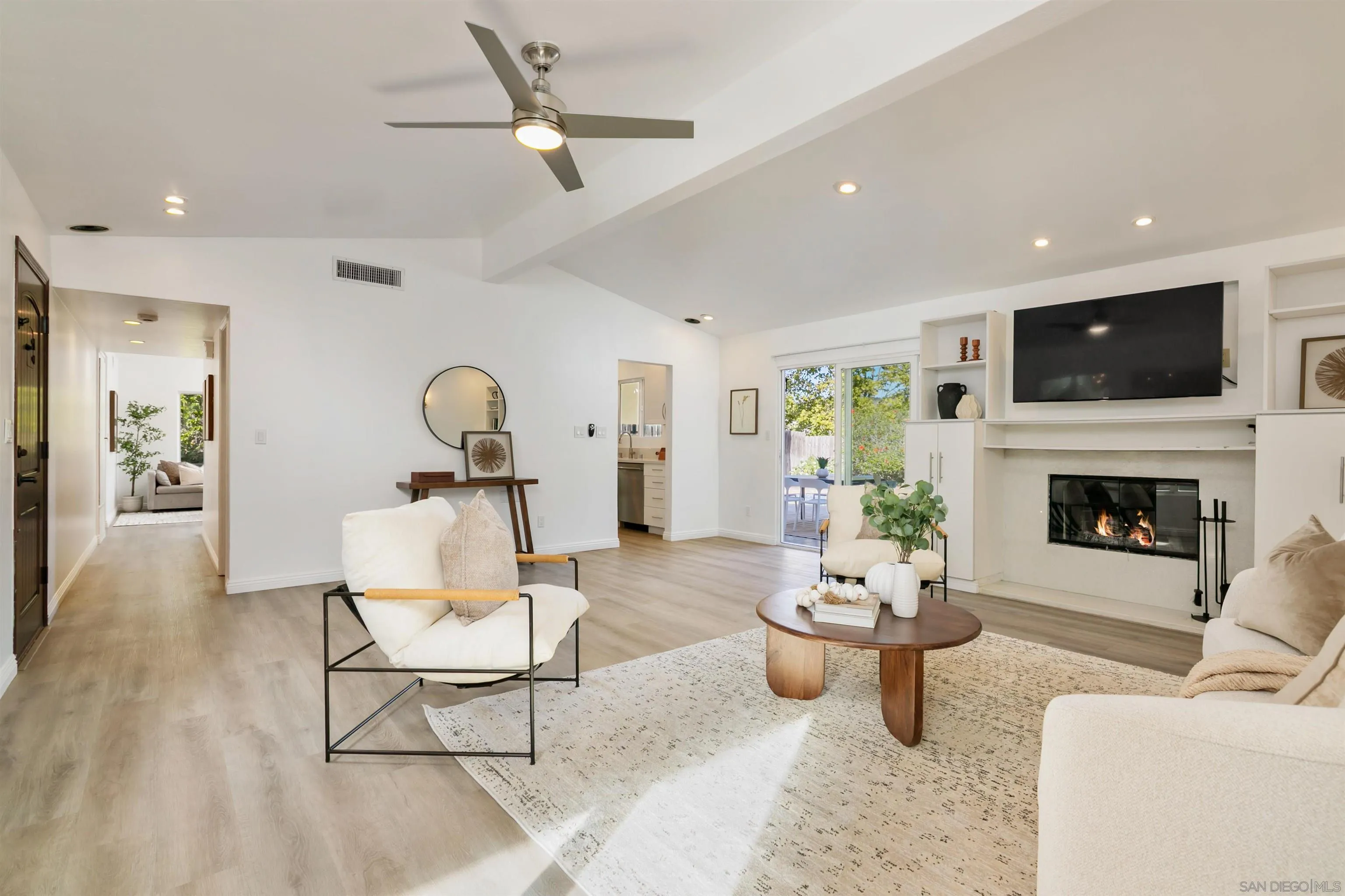 https://cdn.realtyfeed.com/cdn/127/250041547/04dd48228a6819558531f39346d9043f.webp