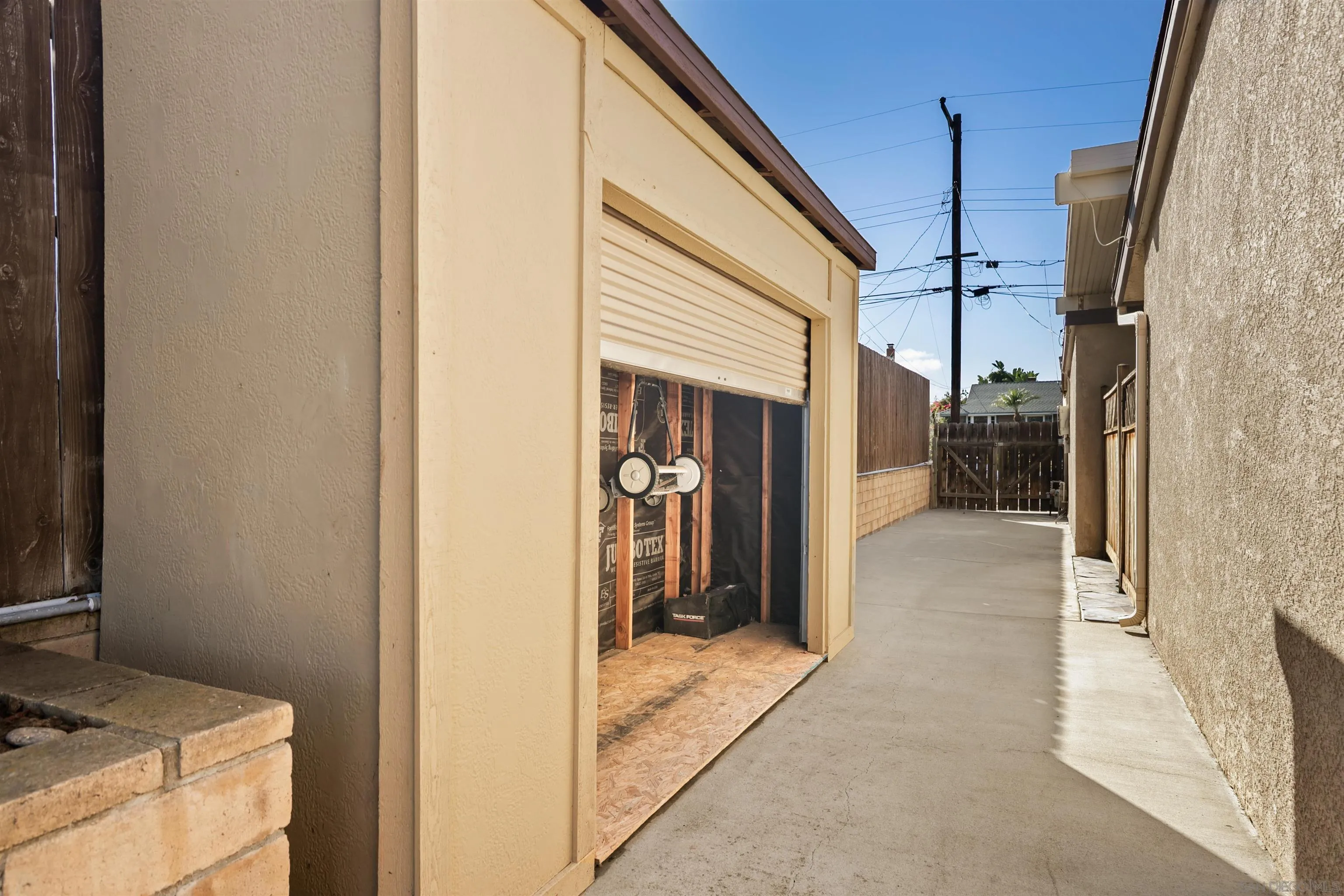 https://cdn.realtyfeed.com/cdn/127/250041547/32c13751ba72471d007749172013f780.webp