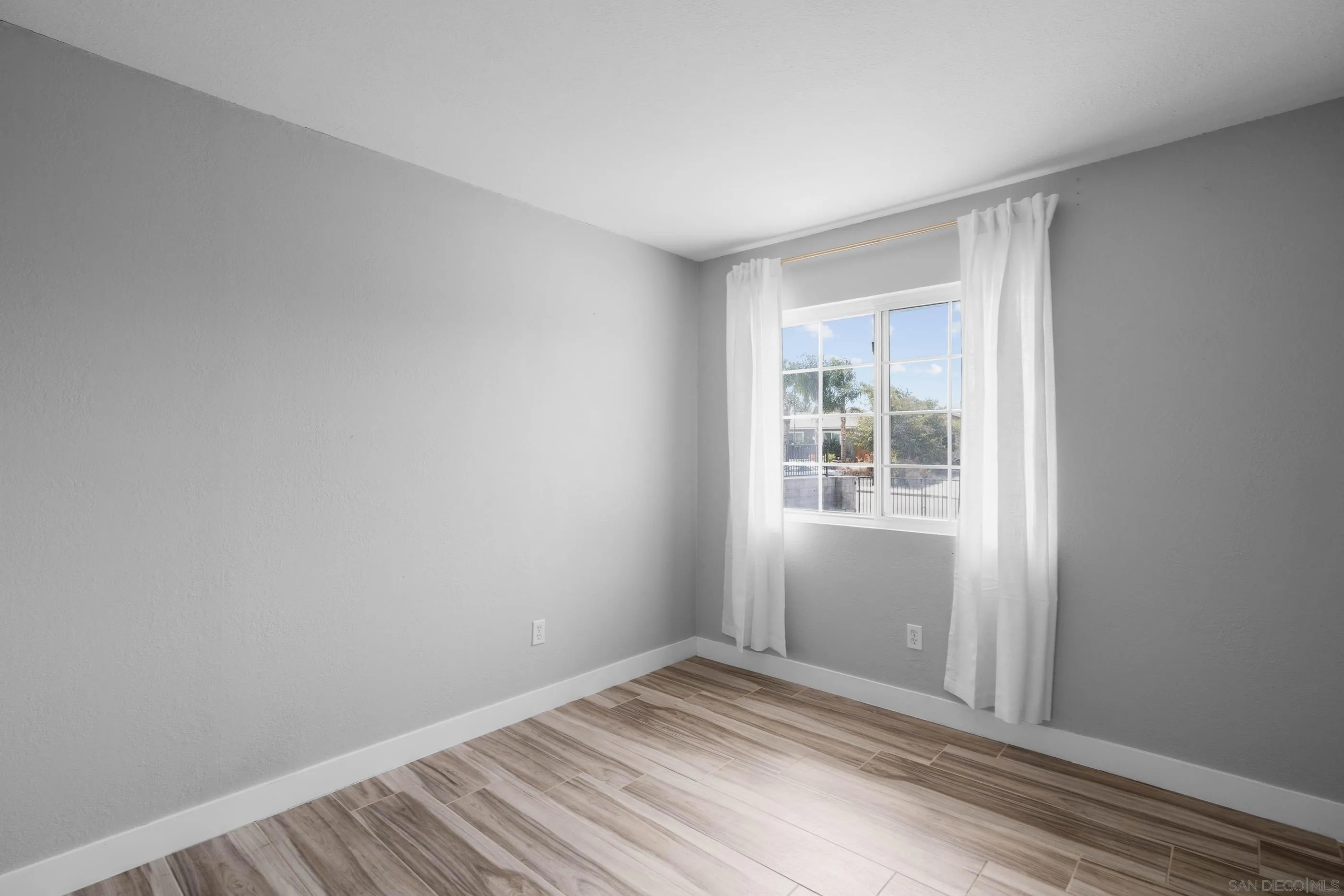https://cdn.realtyfeed.com/cdn/127/250041549/7f6cab1d49e1f74c5b36cf80de427633.webp