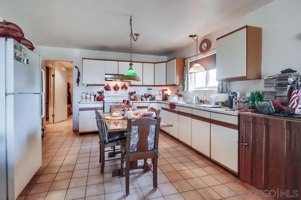 https://cdn.realtyfeed.com/cdn/127/250041557/76e6811dc7e3dda9680c46f4a413ddad.webp