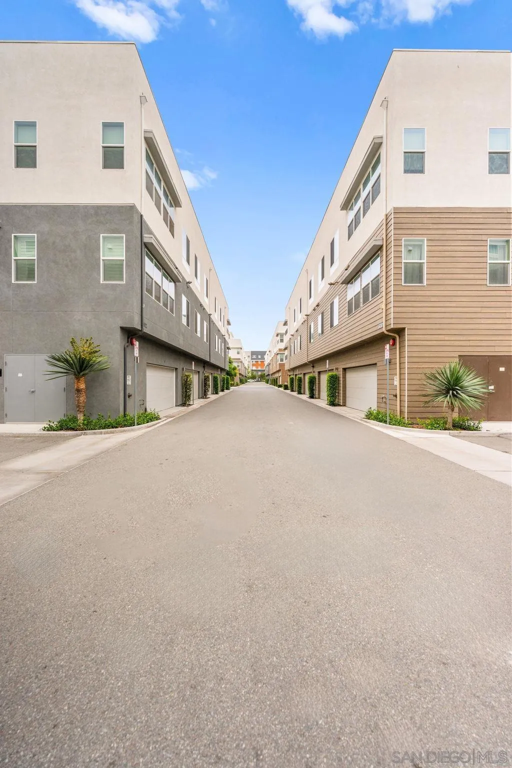 Photo #5: 250041558 Listing 