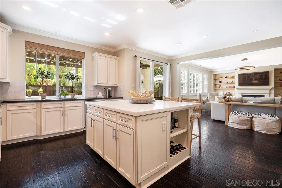 https://cdn.realtyfeed.com/cdn/127/250041574/ab945810863ce5fcec585839ce3c4d1b.webp