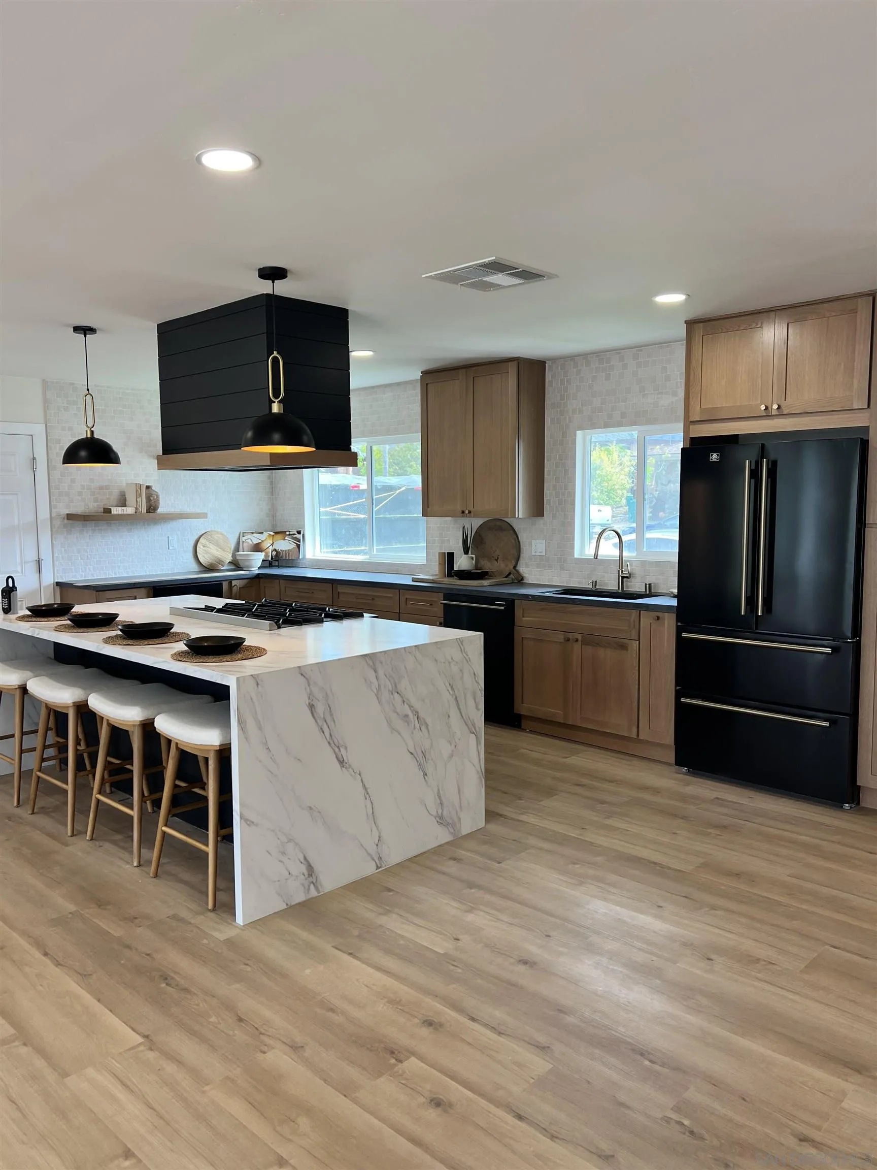 https://cdn.realtyfeed.com/cdn/127/250041575/6edefeb513d328c949daf05e7ad02dbc.webp