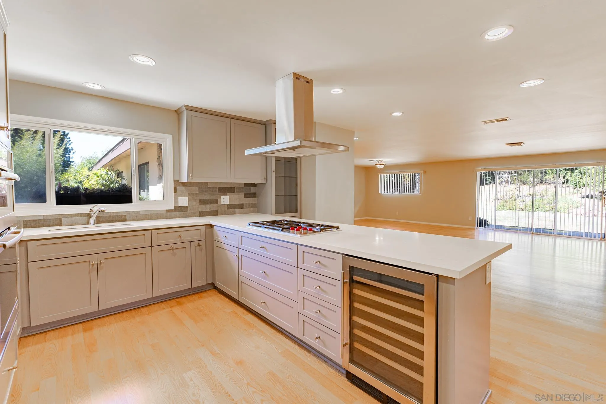 https://cdn.realtyfeed.com/cdn/127/250041576/115cadf79ee0dd23f2ca9d5dc4aca435.webp