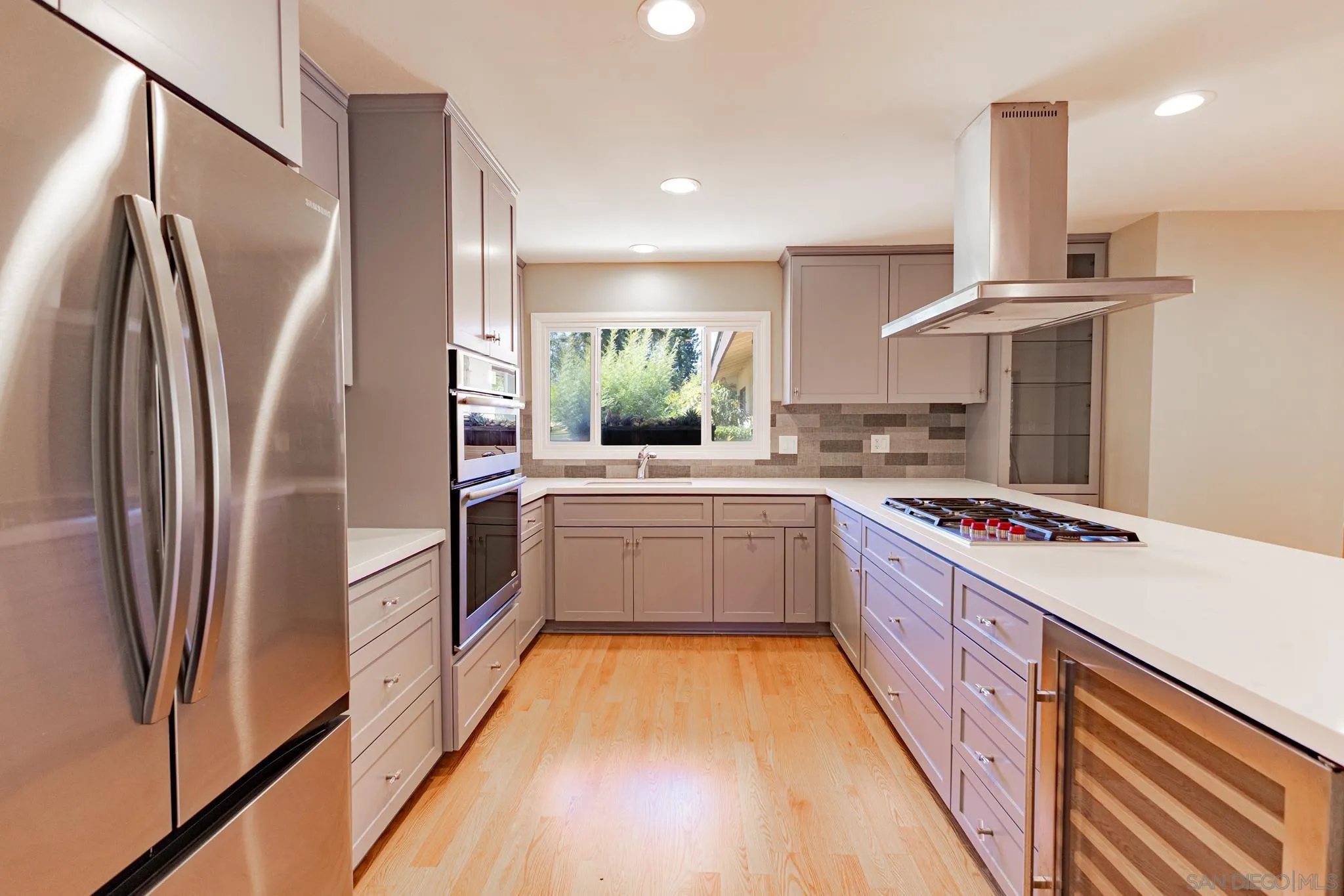 https://cdn.realtyfeed.com/cdn/127/250041576/800894bc43f94f7eda3daa7d3d9162ab.webp