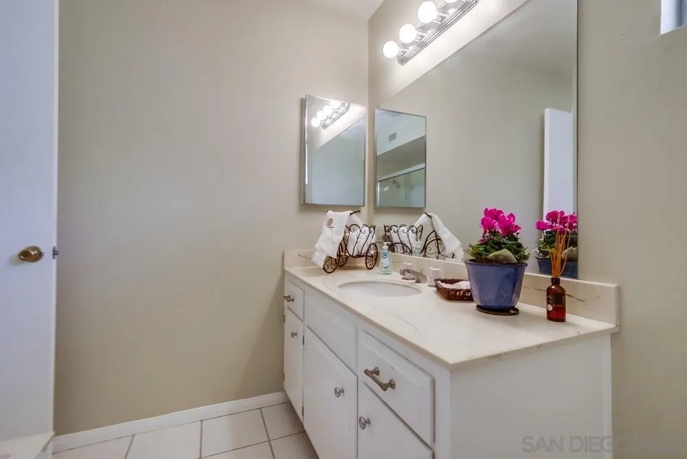 https://cdn.realtyfeed.com/cdn/127/250041576/f09bb8f54f40e0204c3ba044d4b2320a.webp