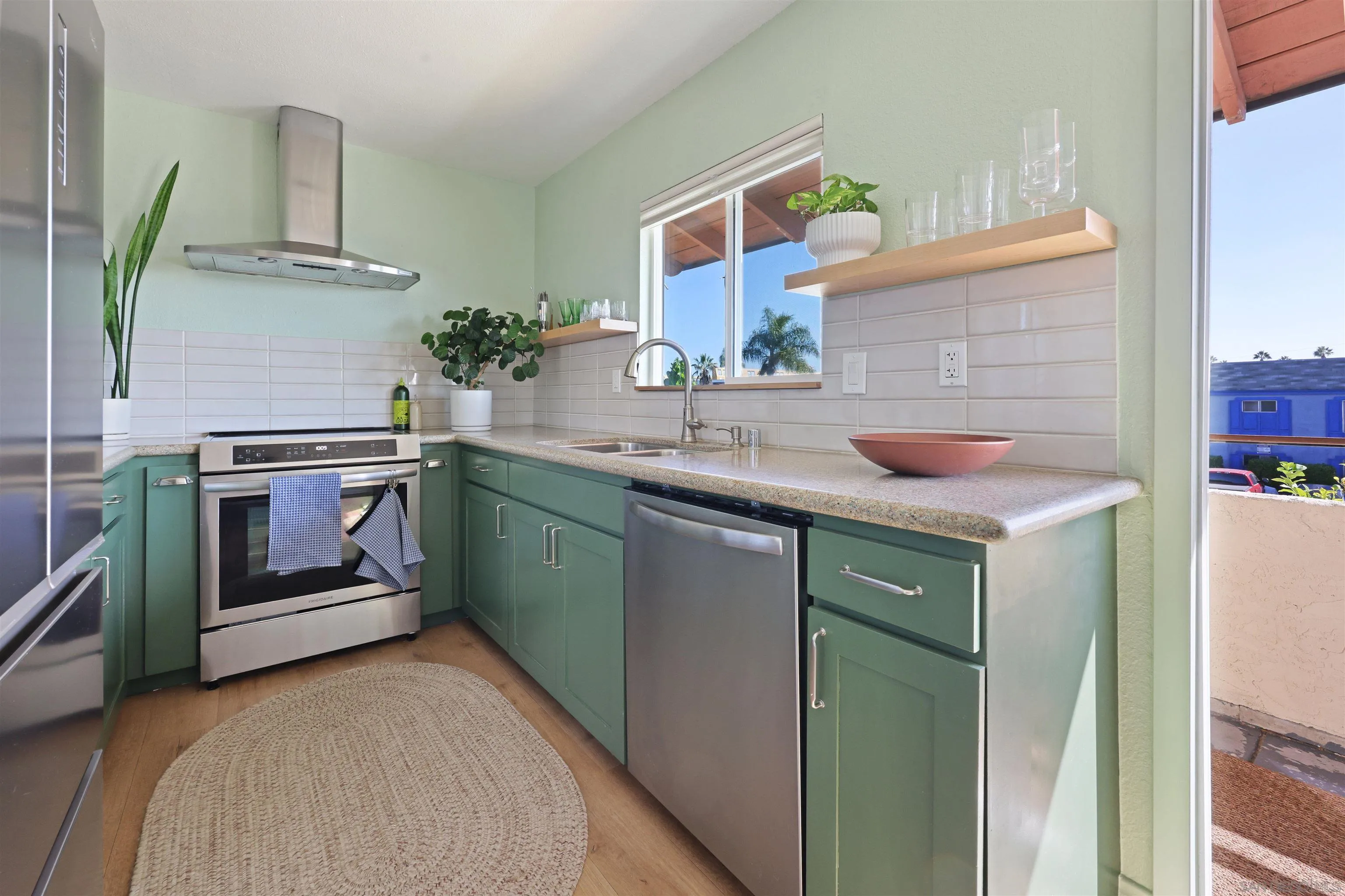 Photo #5: 250041581 Listing 