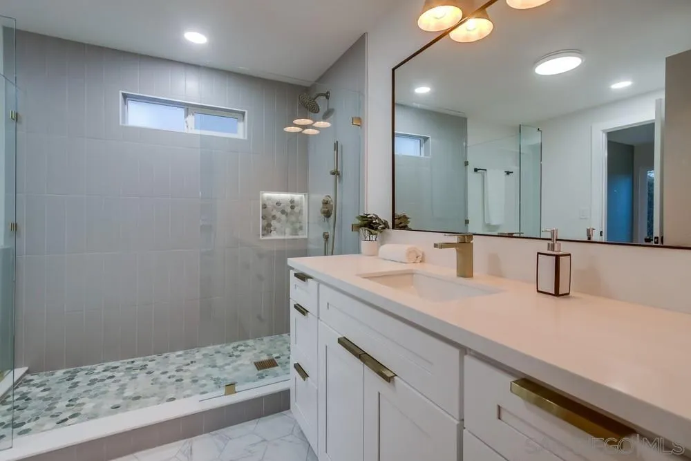 https://cdn.realtyfeed.com/cdn/127/250041583/6b72c4103f8b6668de1753ea75fb0e2a.webp