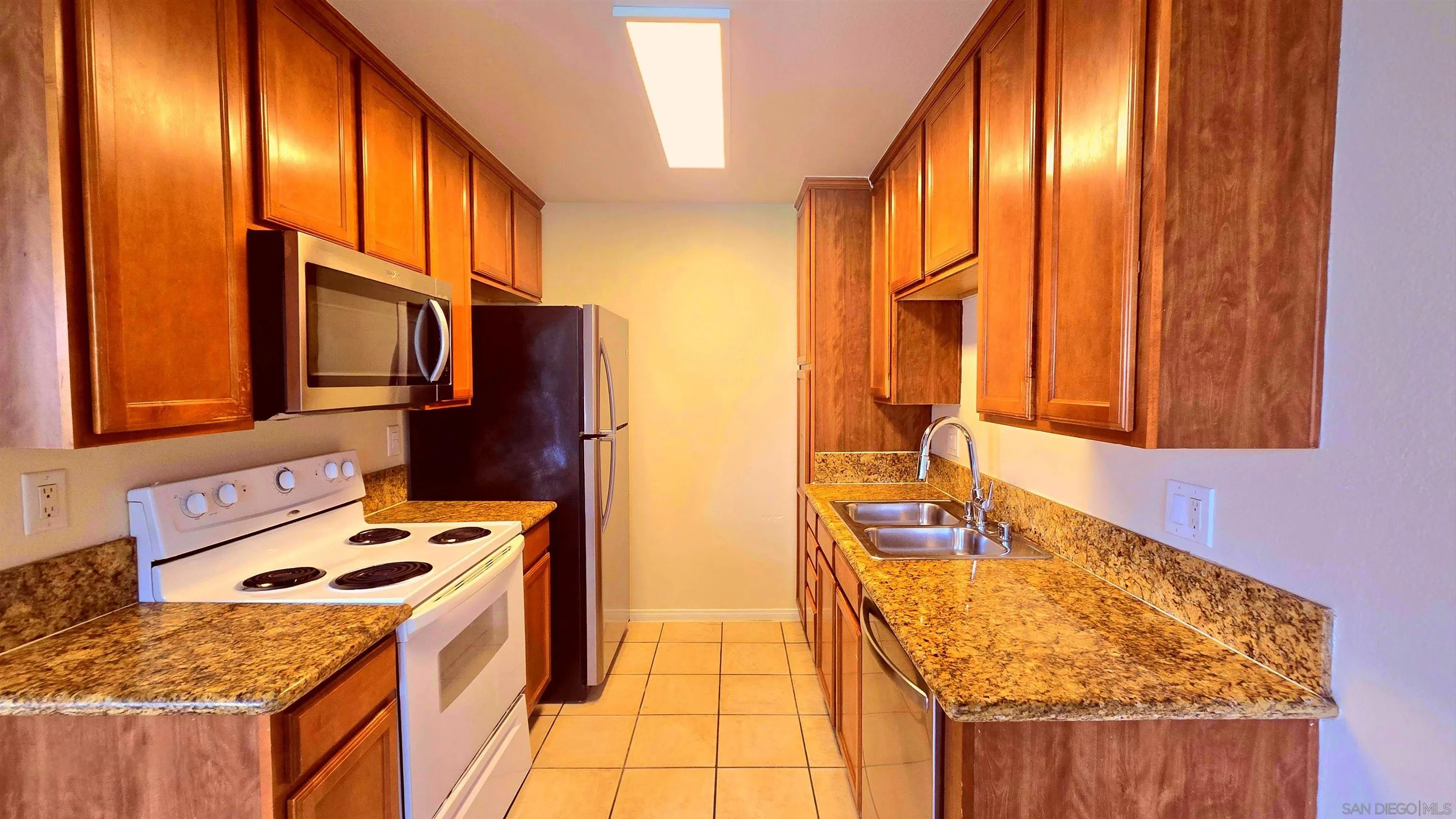 https://cdn.realtyfeed.com/cdn/127/250041593/0c10f01a2b3aa00d302b22b4a3866caf.webp