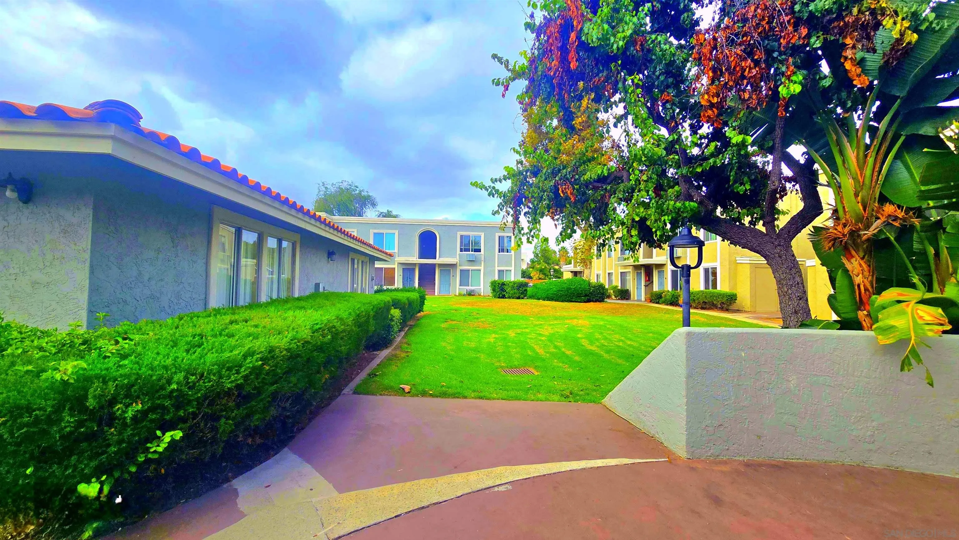 Photo #3: 250041593 Listing 