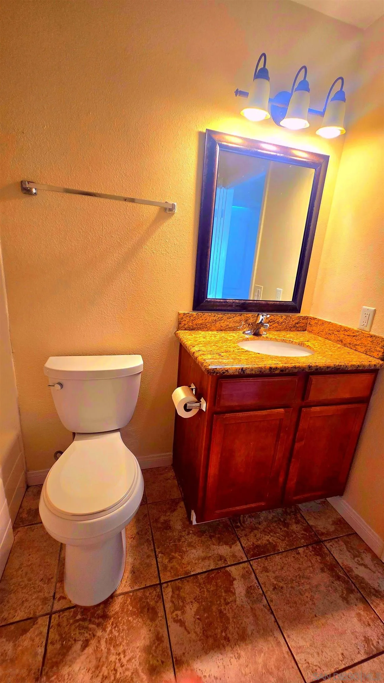 https://cdn.realtyfeed.com/cdn/127/250041593/4a48749012b7a6663a64ce63e508ce1a.webp