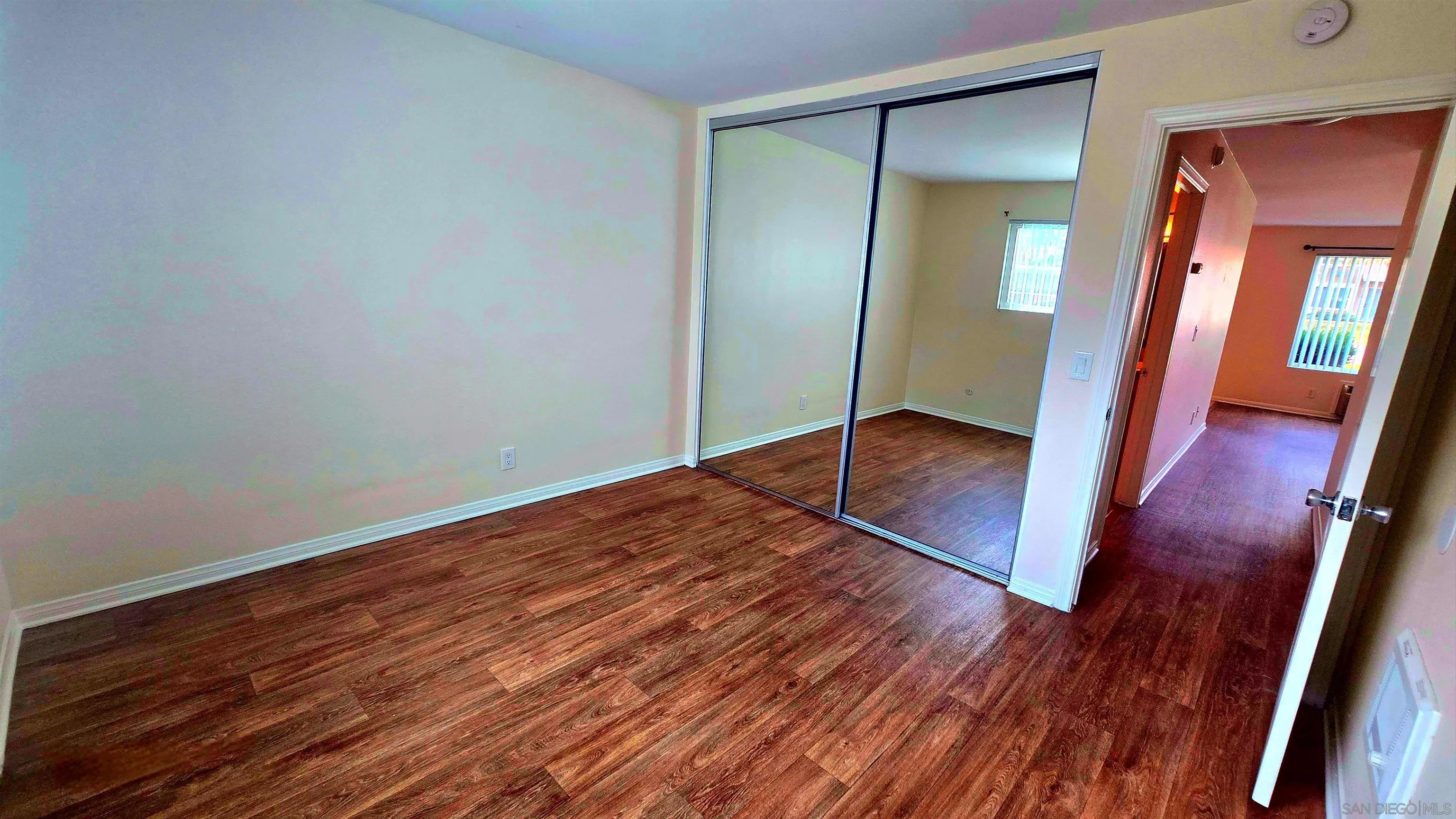 https://cdn.realtyfeed.com/cdn/127/250041593/79c5dc5ffc3fef48ef59c22ea079b2db.webp
