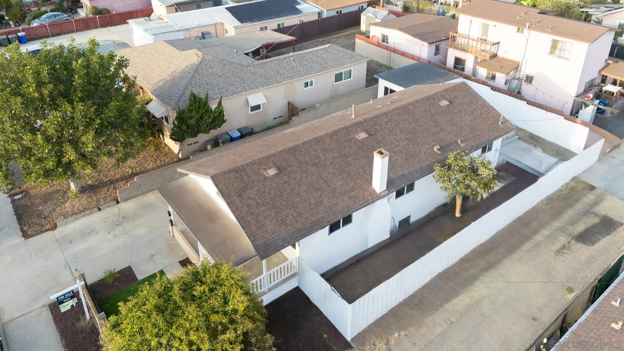 https://cdn.realtyfeed.com/cdn/127/250041597/48fdbe9404dd49293dfd4a9c521ae789.webp