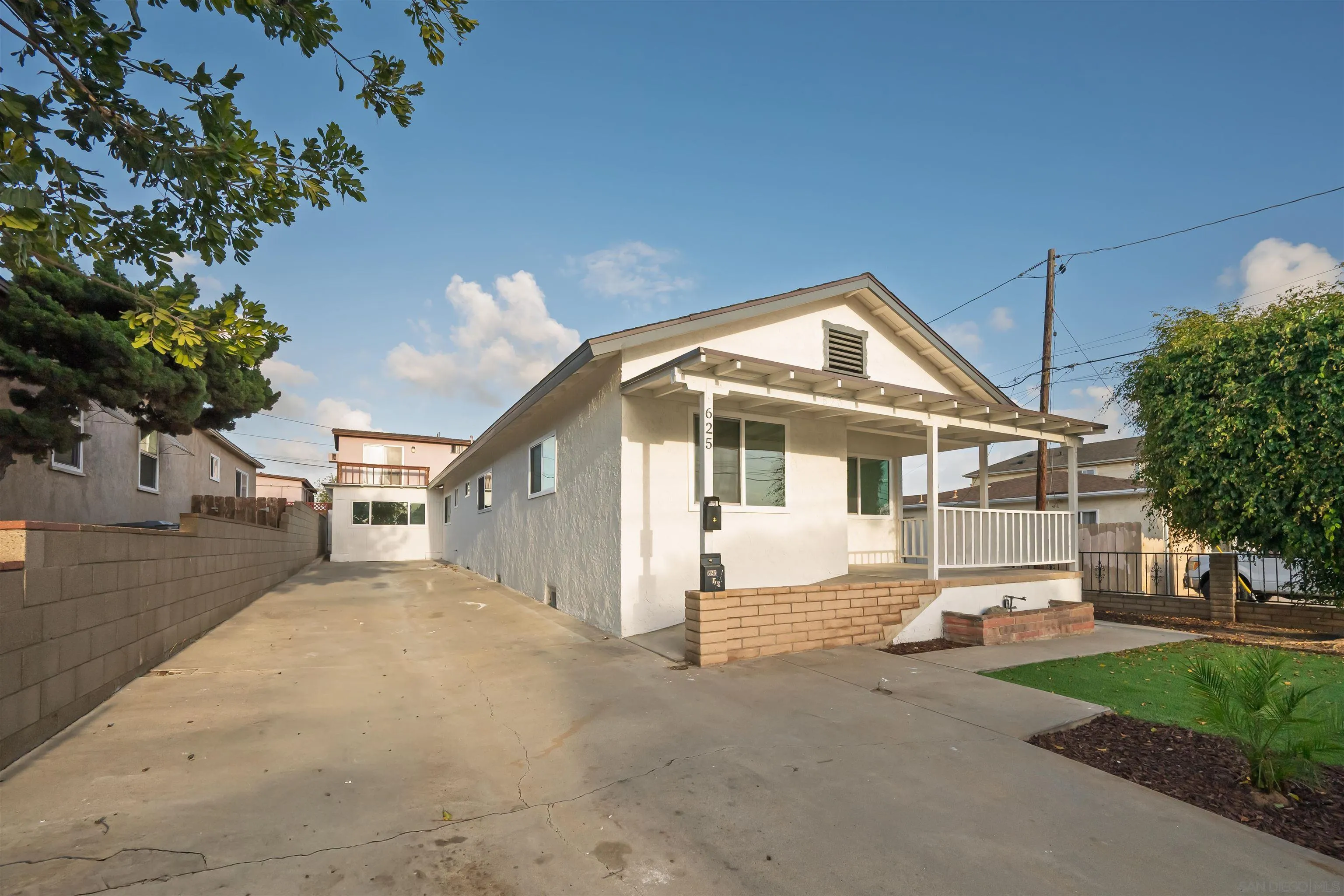 https://cdn.realtyfeed.com/cdn/127/250041597/8023966d7b9fbf984cfef9edb5ba8a51.webp