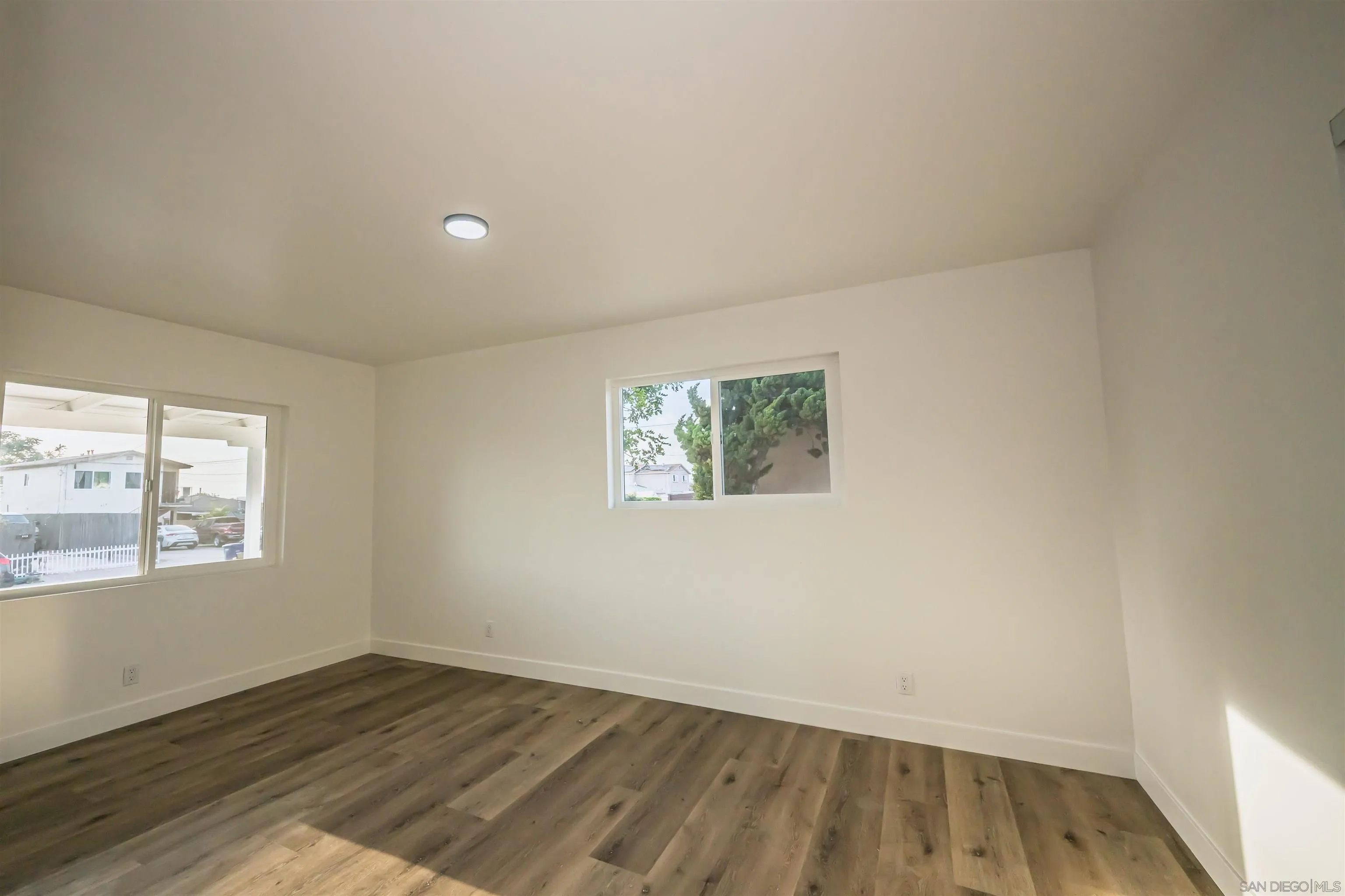 https://cdn.realtyfeed.com/cdn/127/250041597/a79ef26c77d659b13d5b962a98156ae1.webp