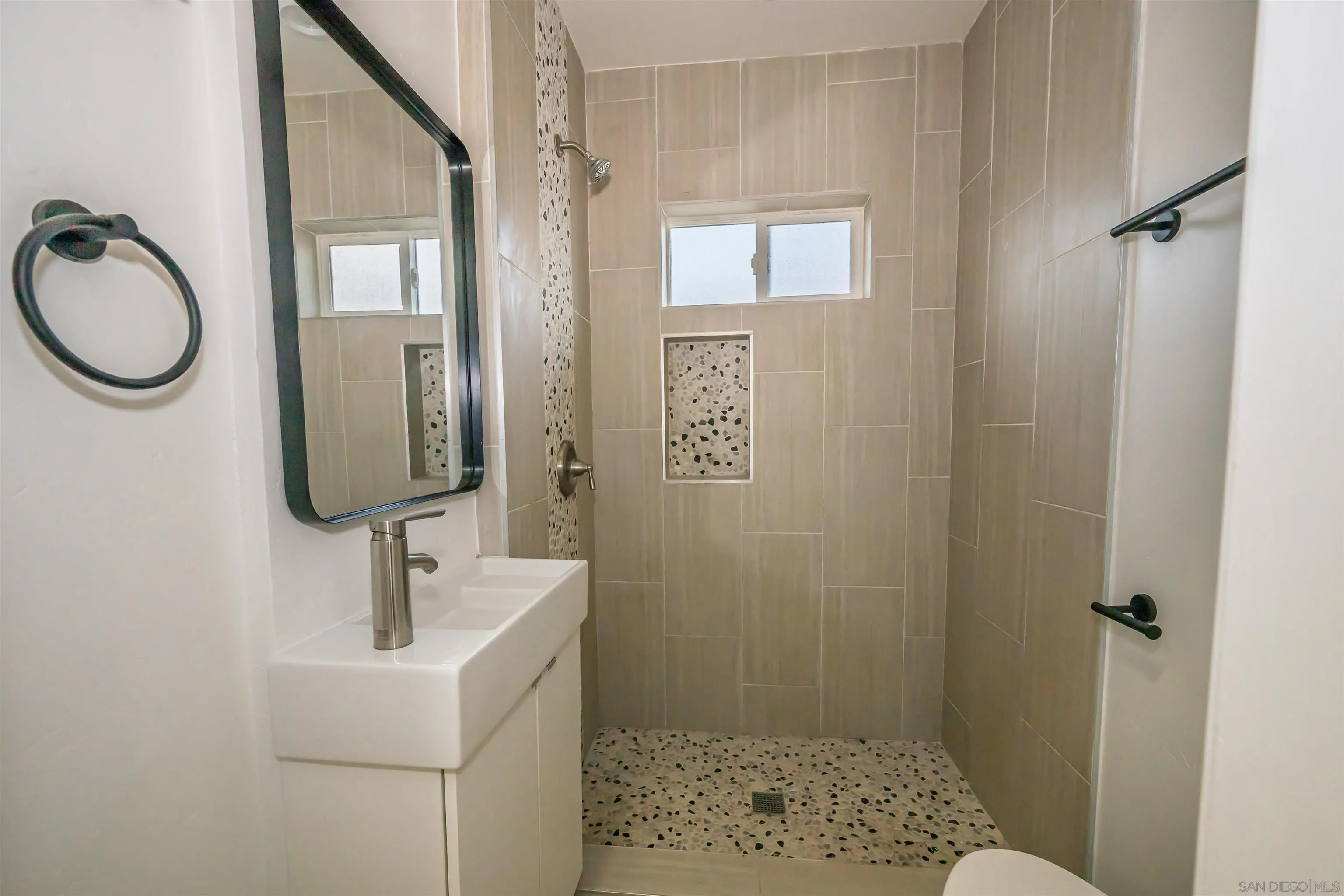 https://cdn.realtyfeed.com/cdn/127/250041597/db5ba9ee6d587231a8168807532ae4d5.webp