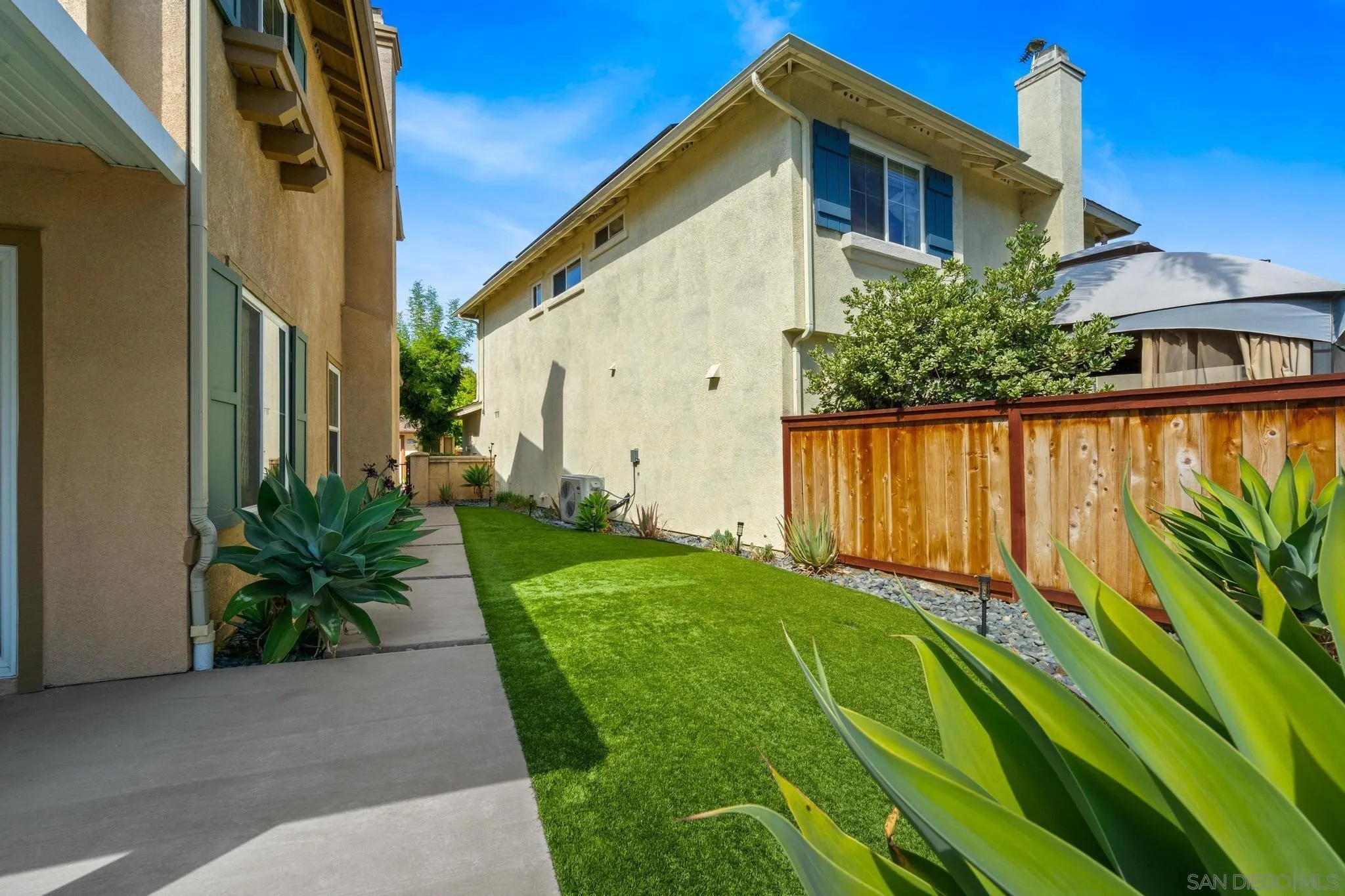https://cdn.realtyfeed.com/cdn/127/250041599/1a0d6a61b712ce7d0d00b28b39f111cb.webp