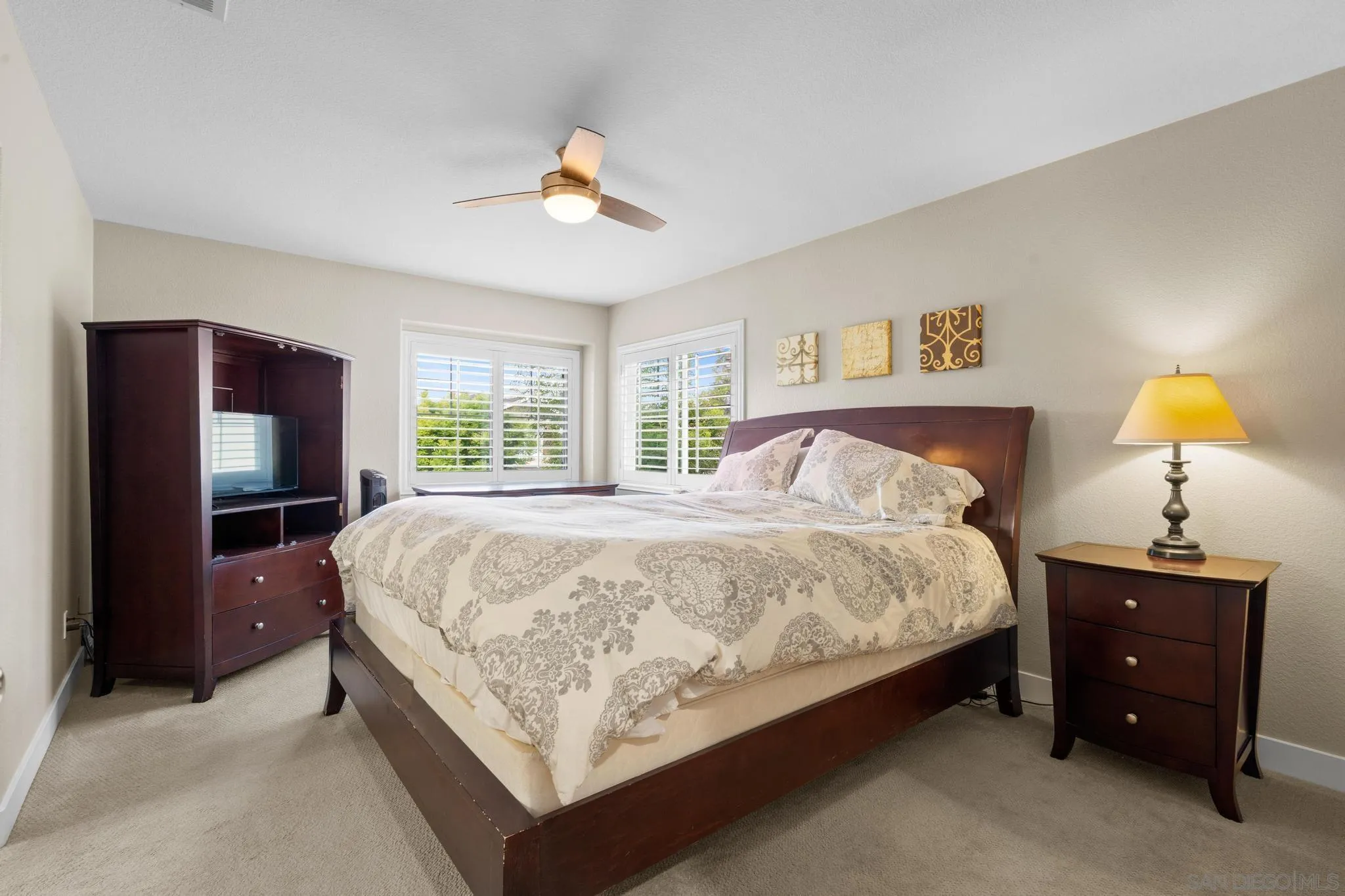 https://cdn.realtyfeed.com/cdn/127/250041599/c1517f87b8bc0f79a7159af77b00a8a3.webp