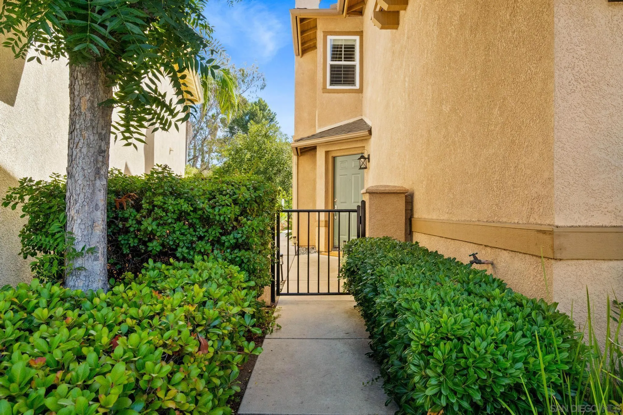 https://cdn.realtyfeed.com/cdn/127/250041599/d74a53da31508fca5f1695e70e7fd8d8.webp