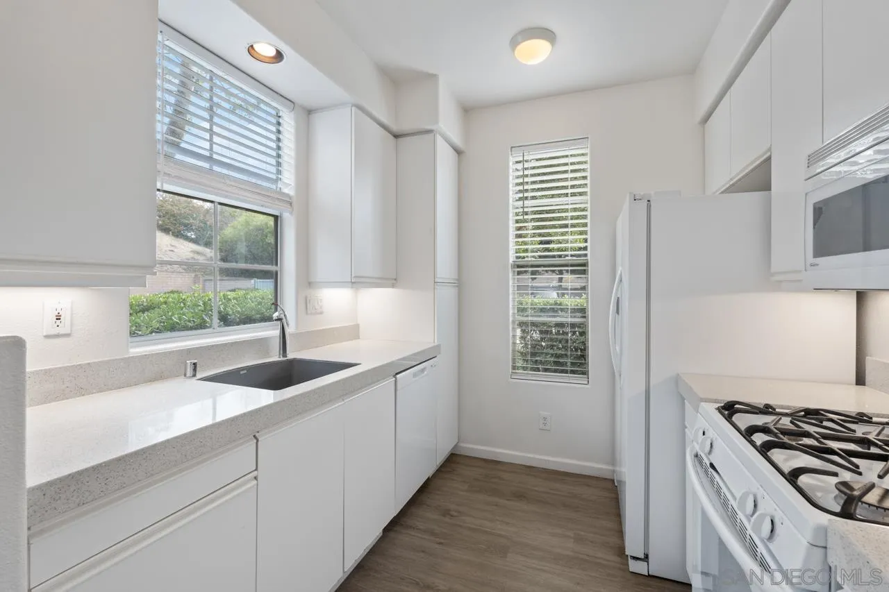 https://cdn.realtyfeed.com/cdn/127/250041600/14e31fbd715092c40994660d25be54c9.webp