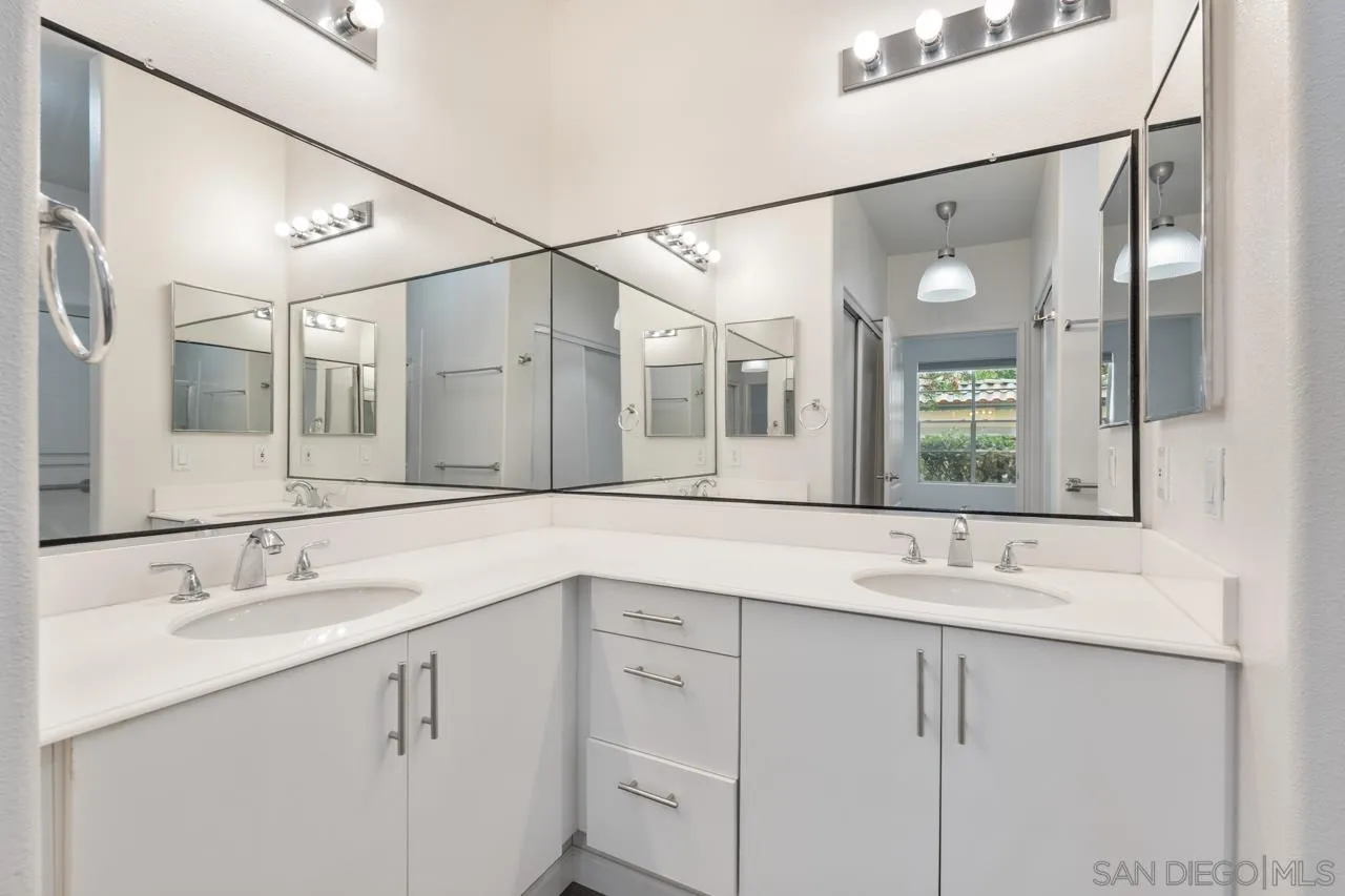 https://cdn.realtyfeed.com/cdn/127/250041600/c52f6723407fc22af8f97a9f48e024df.webp