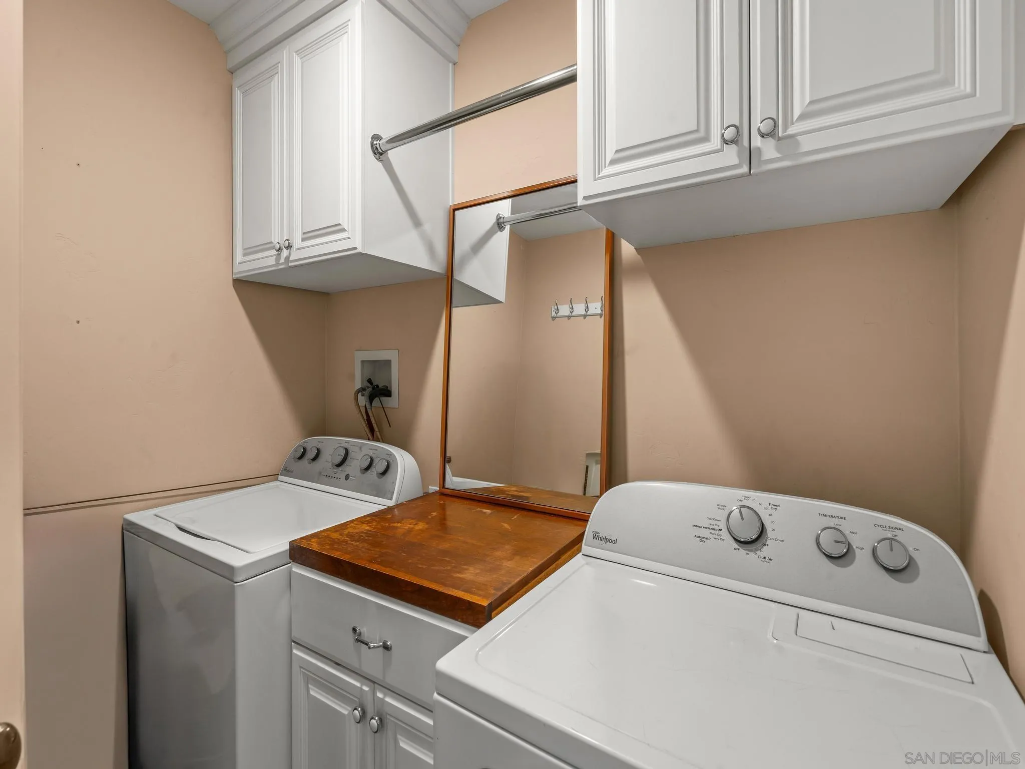 https://cdn.realtyfeed.com/cdn/127/250041628/0bb98fa45b80bb017aad4ab2eaee2b00.webp