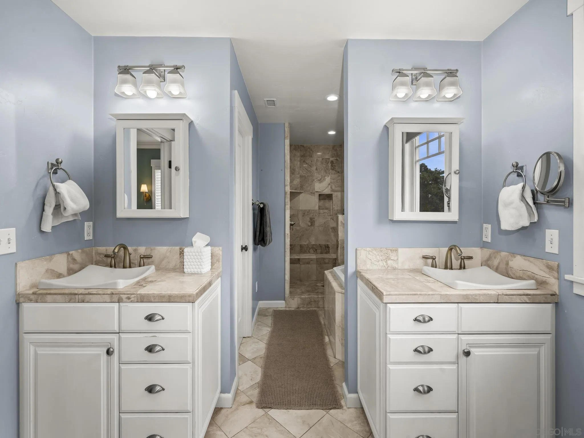 https://cdn.realtyfeed.com/cdn/127/250041628/60ad2a9124fe69db9ec732f0977ef772.webp