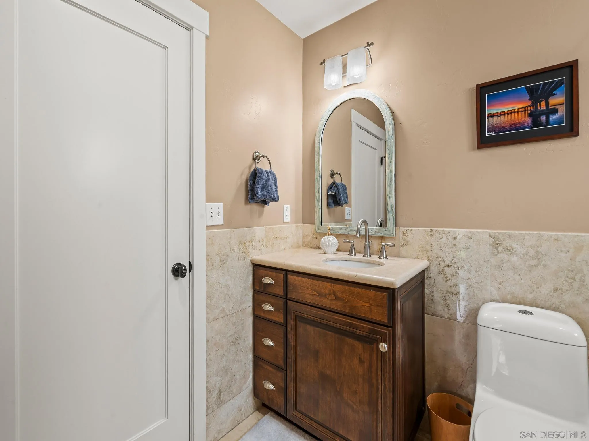 https://cdn.realtyfeed.com/cdn/127/250041628/7c4869b1c78f004c50b4d85a35ec0661.webp