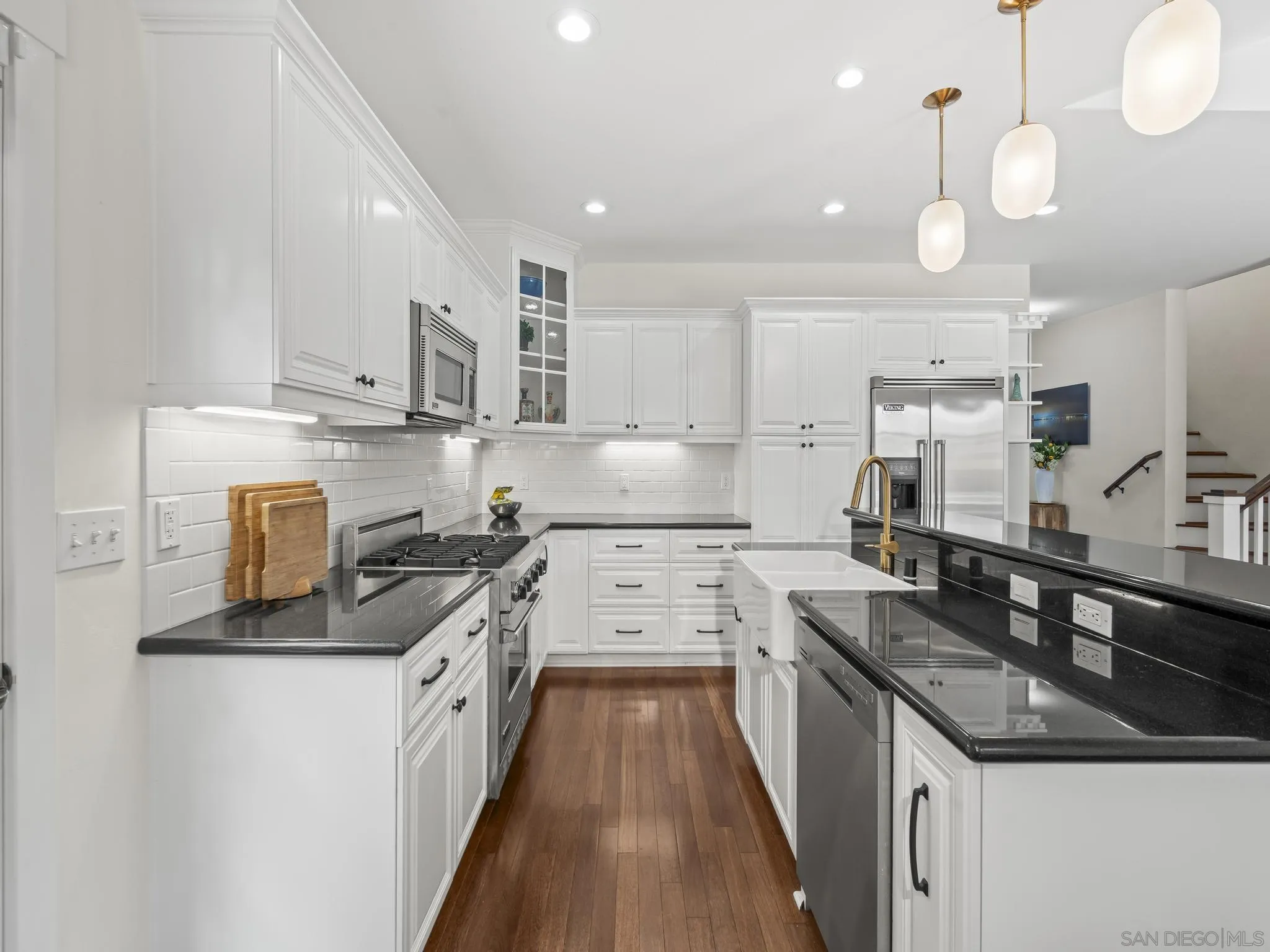 https://cdn.realtyfeed.com/cdn/127/250041628/9d1a6adb943e99036f037ad266876941.webp