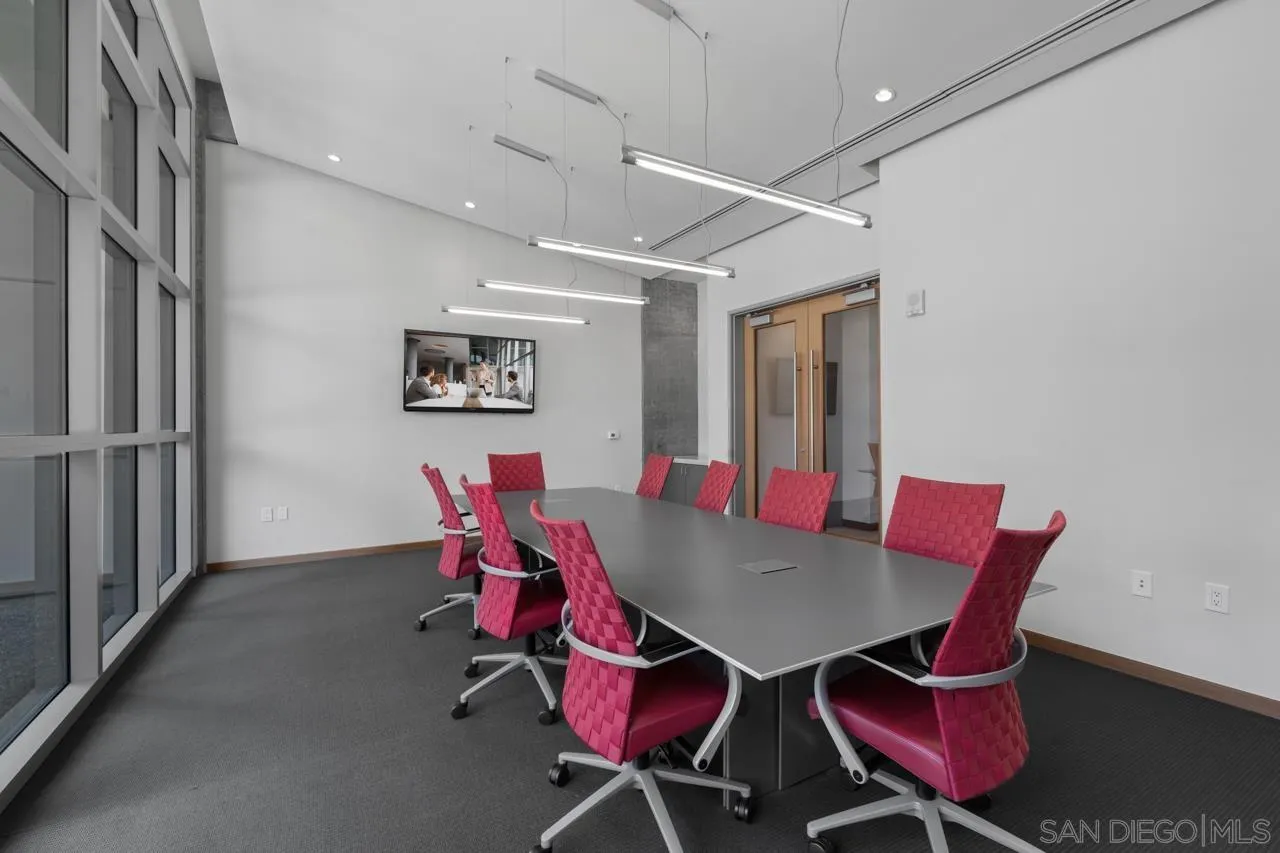 https://cdn.realtyfeed.com/cdn/127/250041630/27643e39c71eb6337faeb9fa6ac300d6.webp