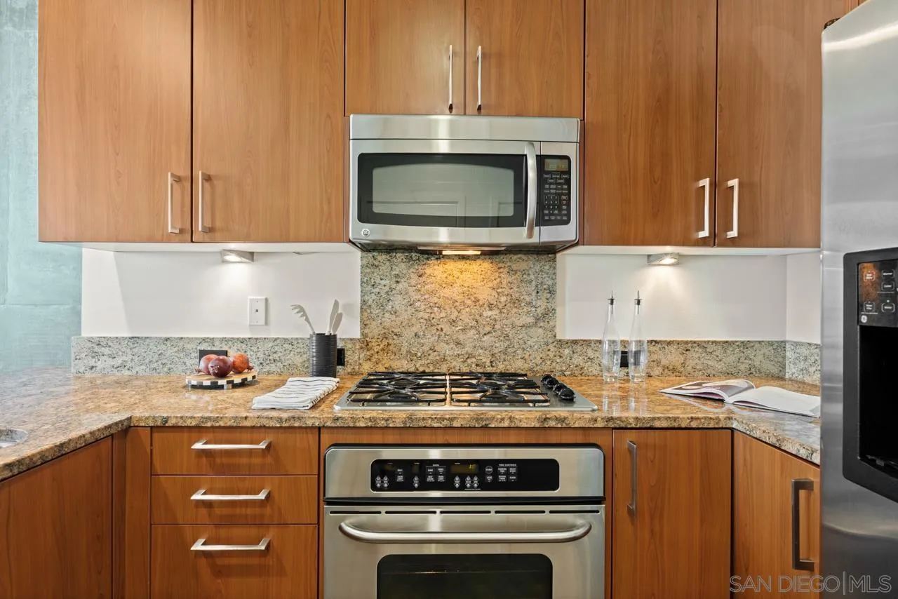 Photo #3: 250041630 Listing 