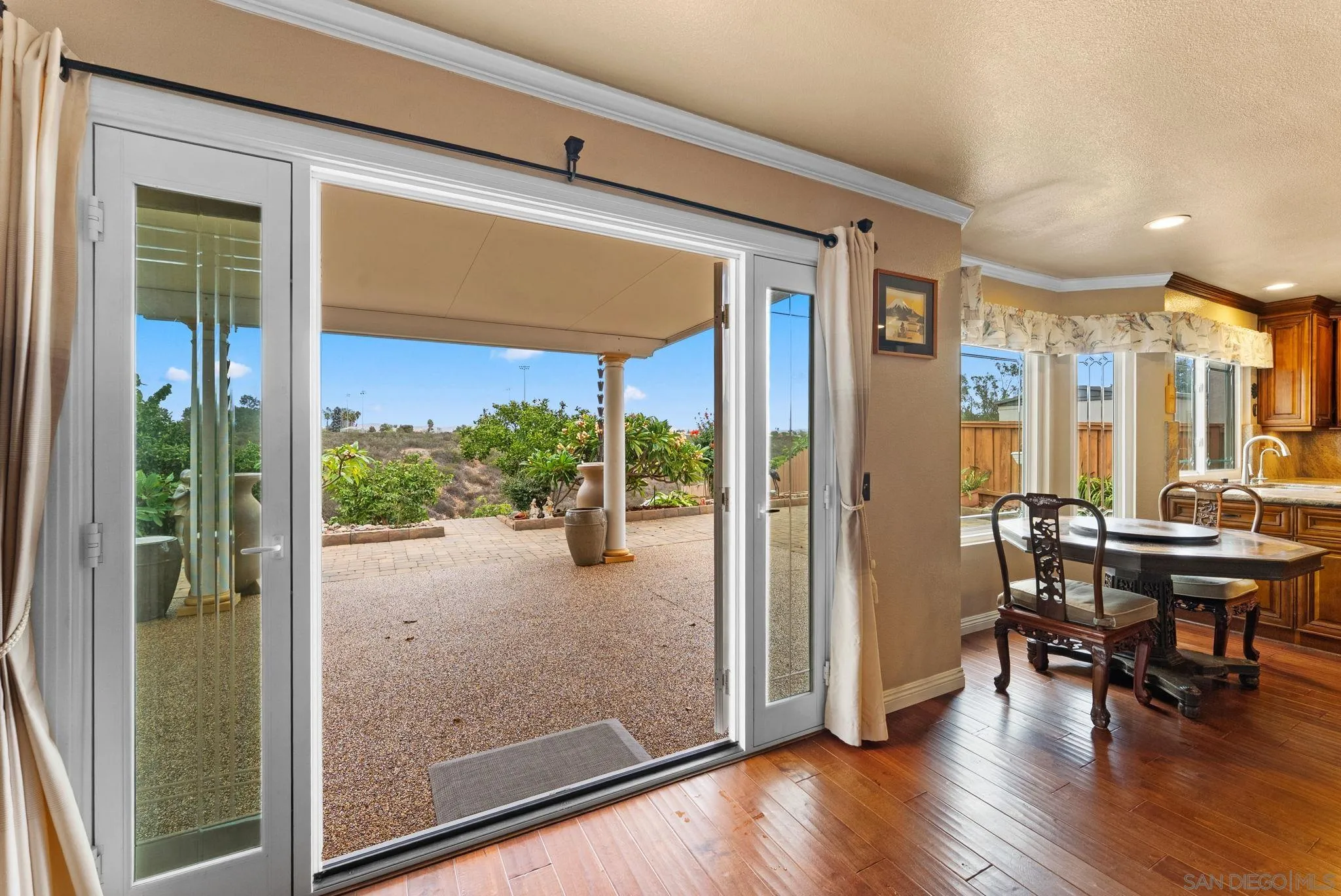 https://cdn.realtyfeed.com/cdn/127/250041635/f0e5691bf97558d54c07528661b43e37.webp