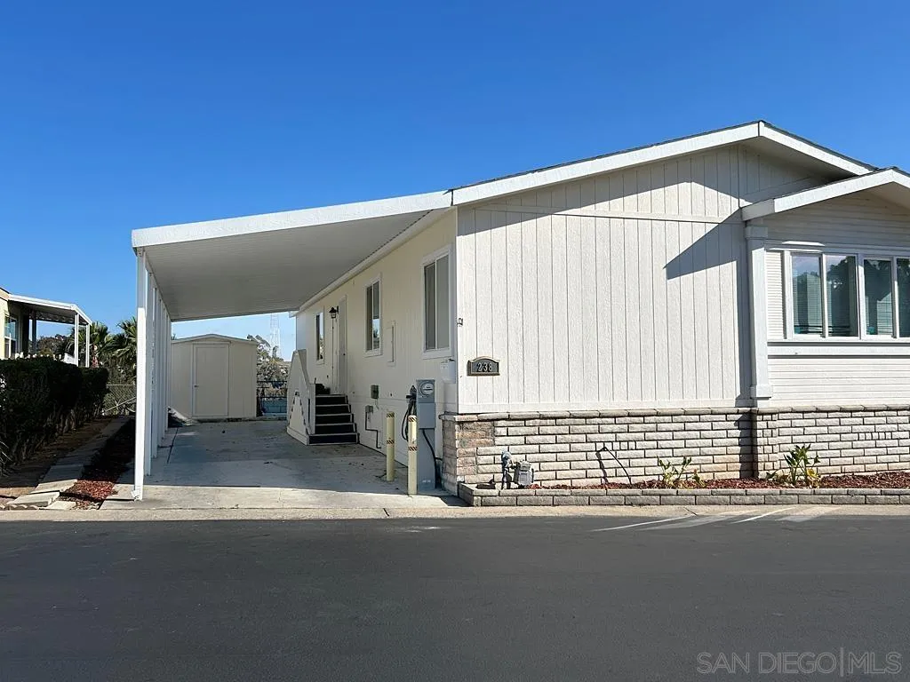 https://cdn.realtyfeed.com/cdn/127/250041636/90b45e34301cc7b8a7dbfb400942c964.webp
