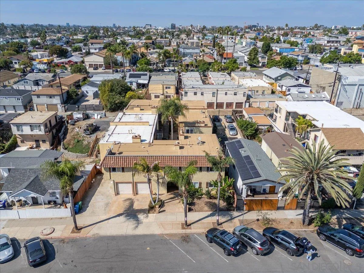 https://cdn.realtyfeed.com/cdn/127/250041642/0c19905a34a4af537a1ccea24d98395c.webp