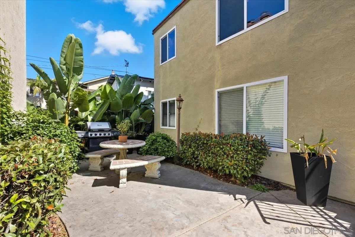 https://cdn.realtyfeed.com/cdn/127/250041642/6e1f1f4342f7ae356a4dcbc76a62cd55.webp