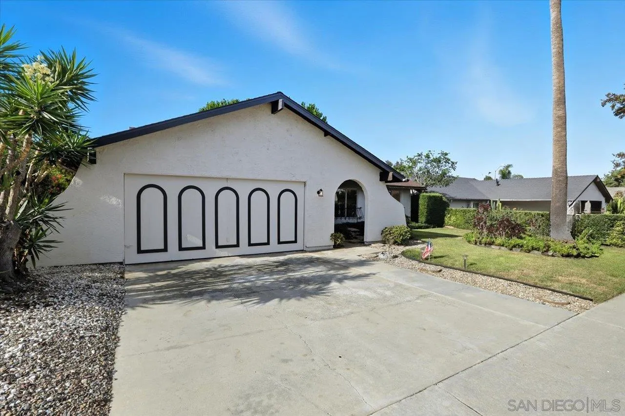 https://cdn.realtyfeed.com/cdn/127/250041643/2e249b4589091e80494a2dce1476813d.webp