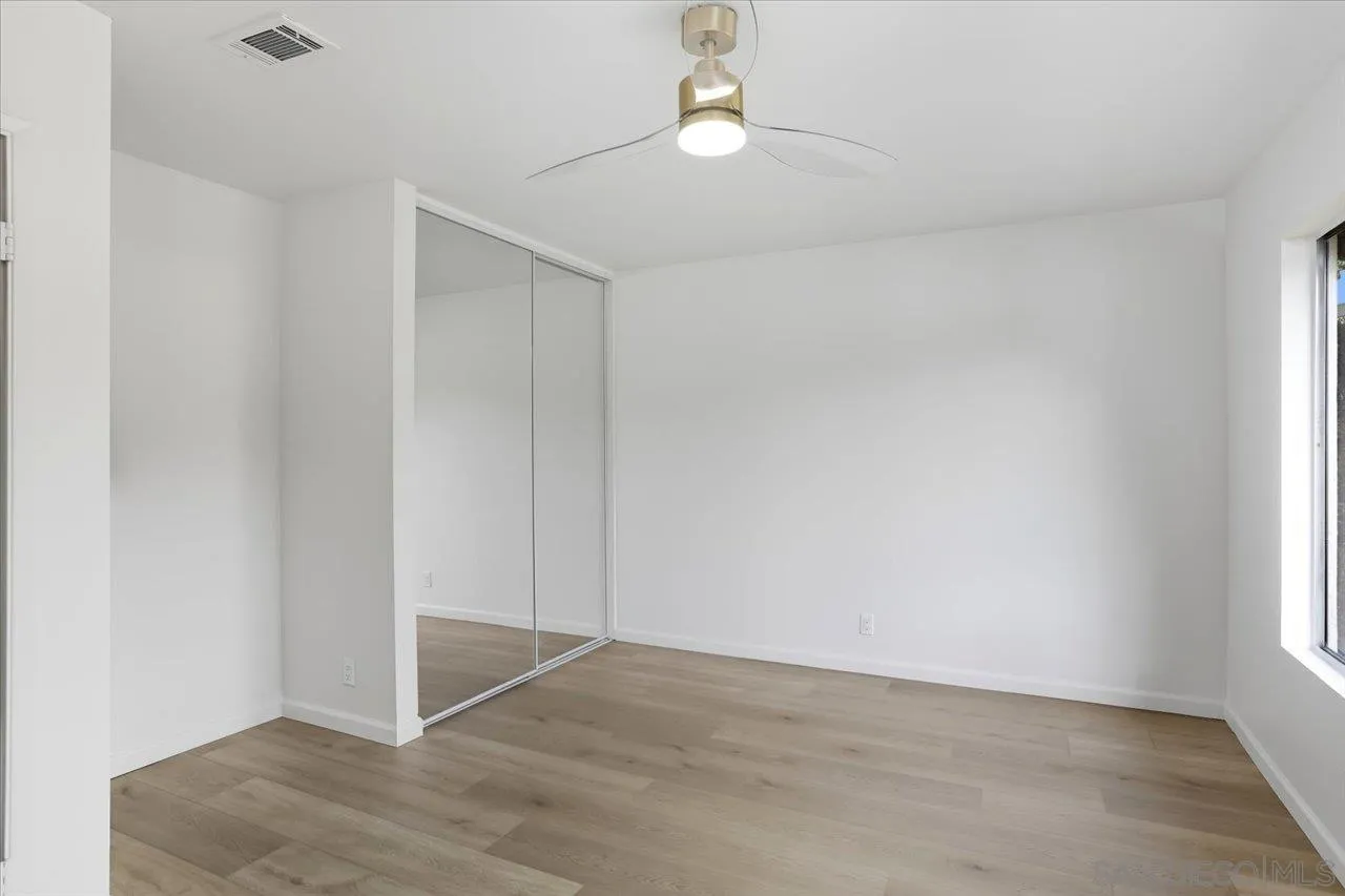 https://cdn.realtyfeed.com/cdn/127/250041643/35f63d6779b6e20299d96d5b0ea29617.webp
