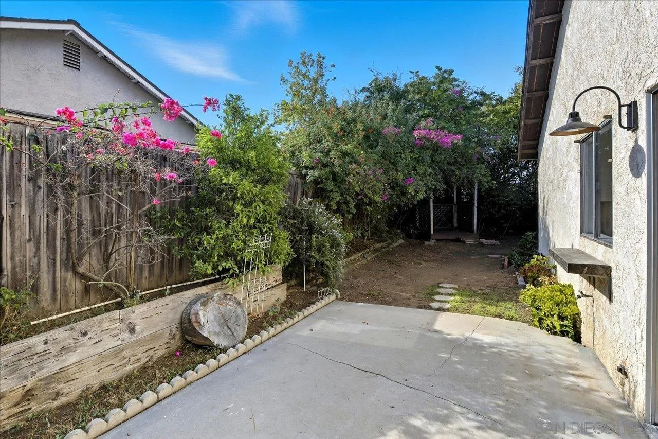 https://cdn.realtyfeed.com/cdn/127/250041643/87b6407a17646df5e37eca16e17d54e1.webp