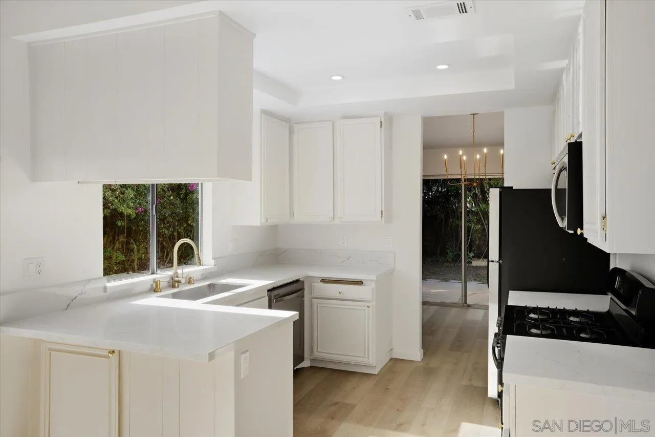 https://cdn.realtyfeed.com/cdn/127/250041643/e9dd91f9623a5b9e4f3e6dc04de0b8a6.webp
