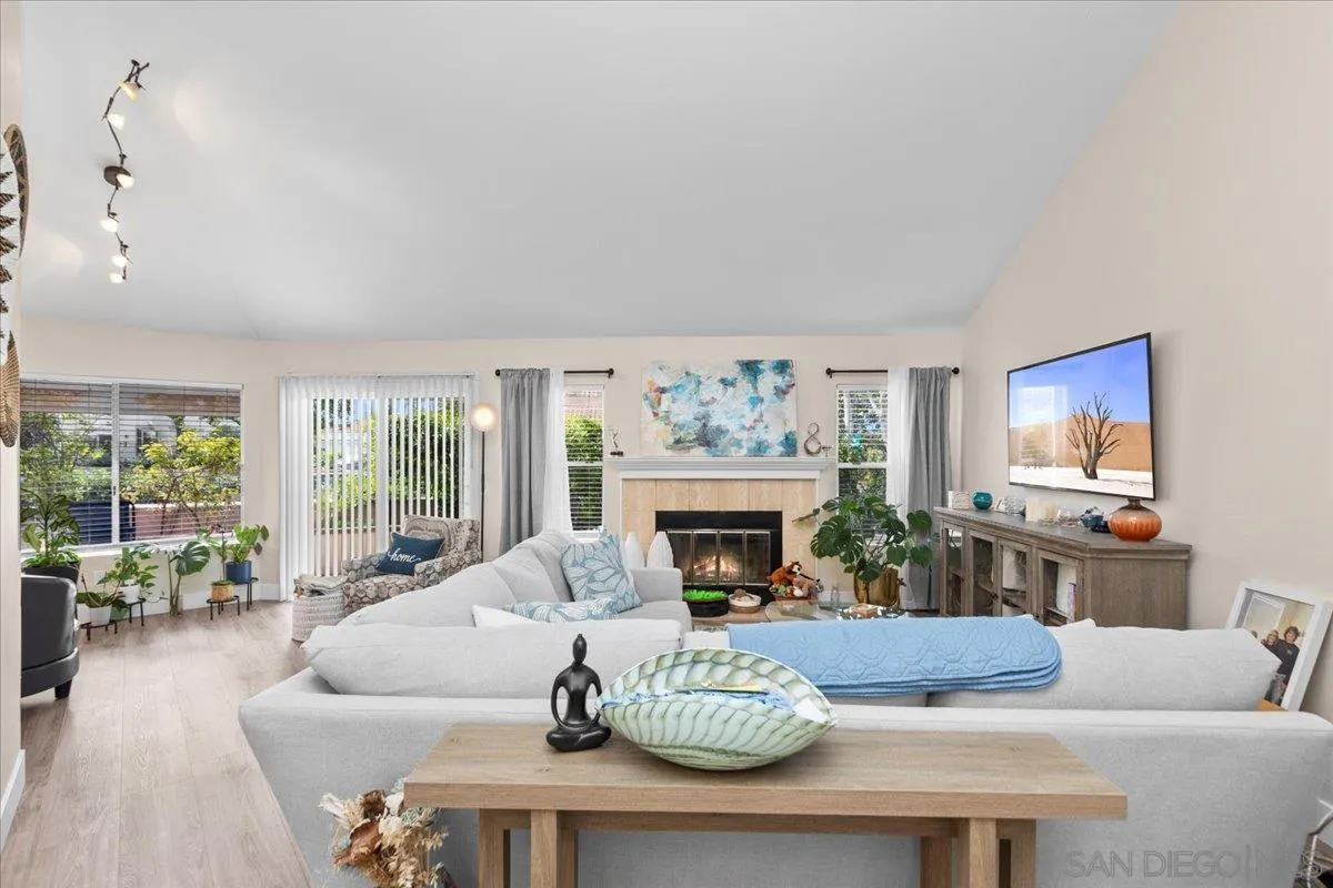 Photo #13: 250041644 Listing: Photo #13