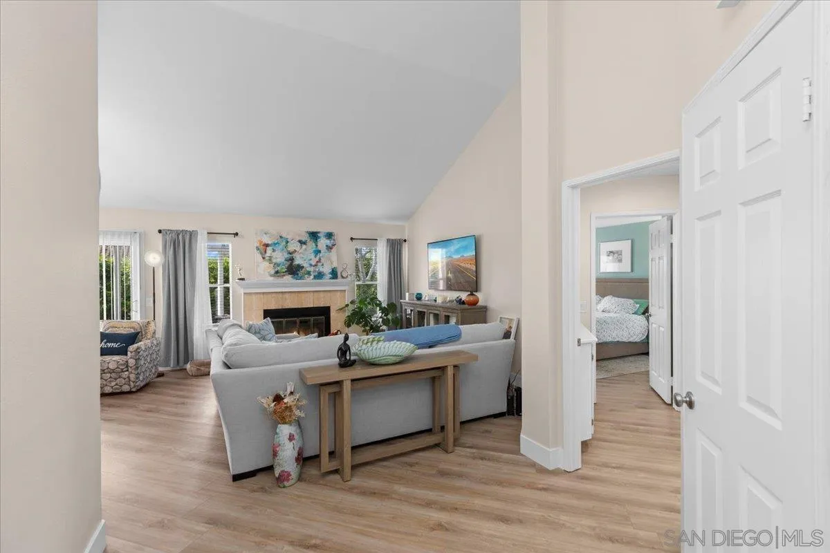 Photo #12: 250041644 Listing: Photo #12