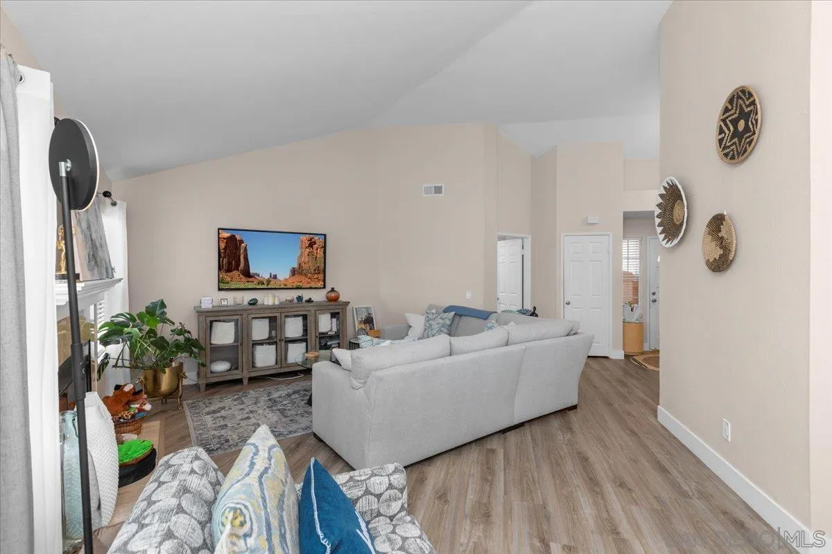 Photo #16: 250041644 Listing: Photo #16