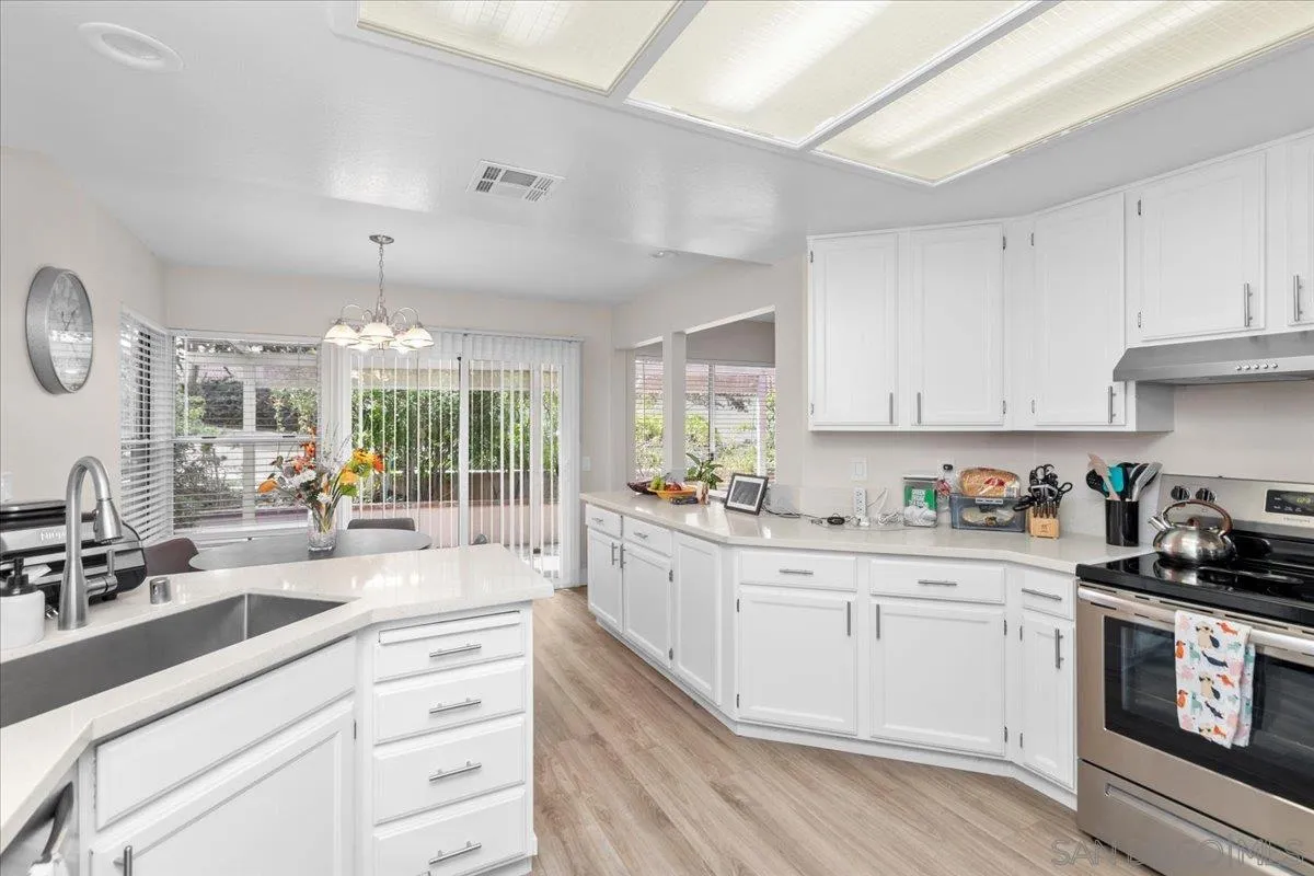 Photo #22: 250041644 Listing: Photo #22