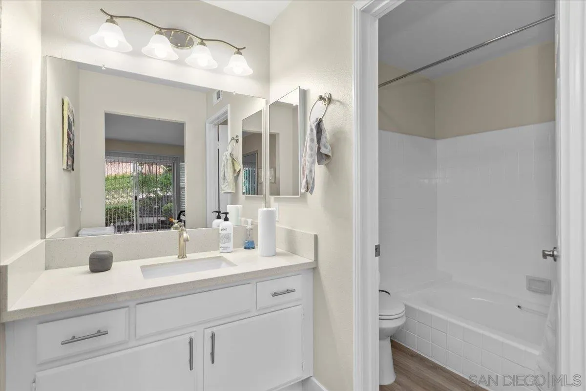 https://cdn.realtyfeed.com/cdn/127/250041644/b05f6d449c0a0987203d4897e17b78f6.webp