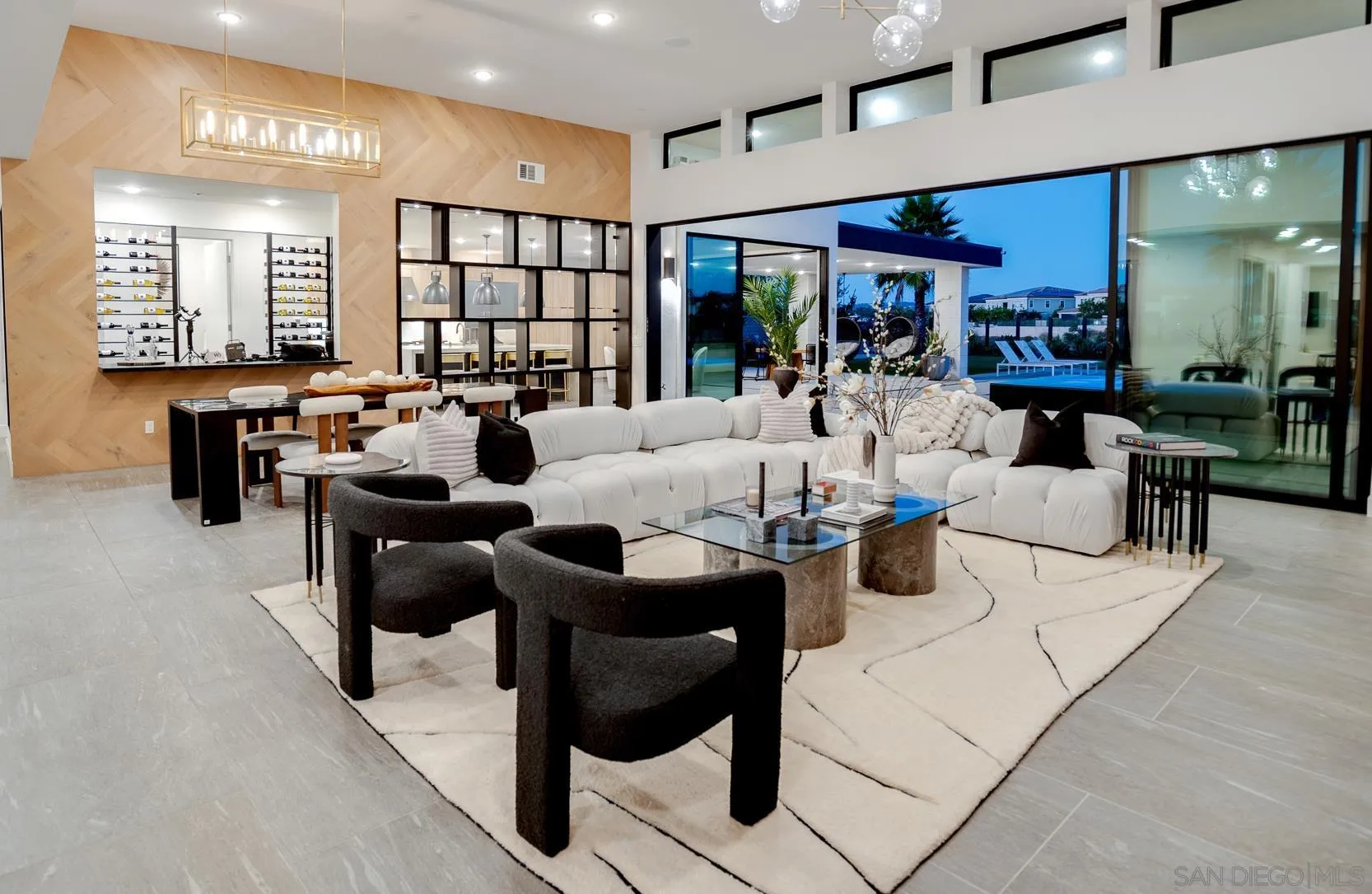 https://cdn.realtyfeed.com/cdn/127/250041648/3b40b29eb760e4274a3f891947ec1b49.webp