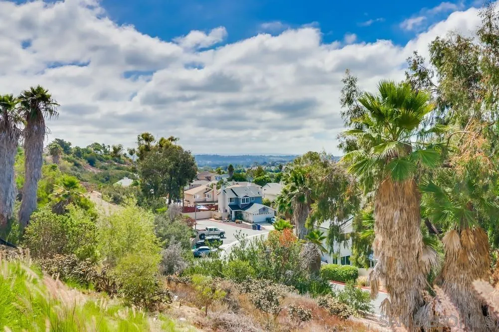 https://cdn.realtyfeed.com/cdn/127/250041650/777b5656dfda5eac54c4d94bfe4cf67b.webp